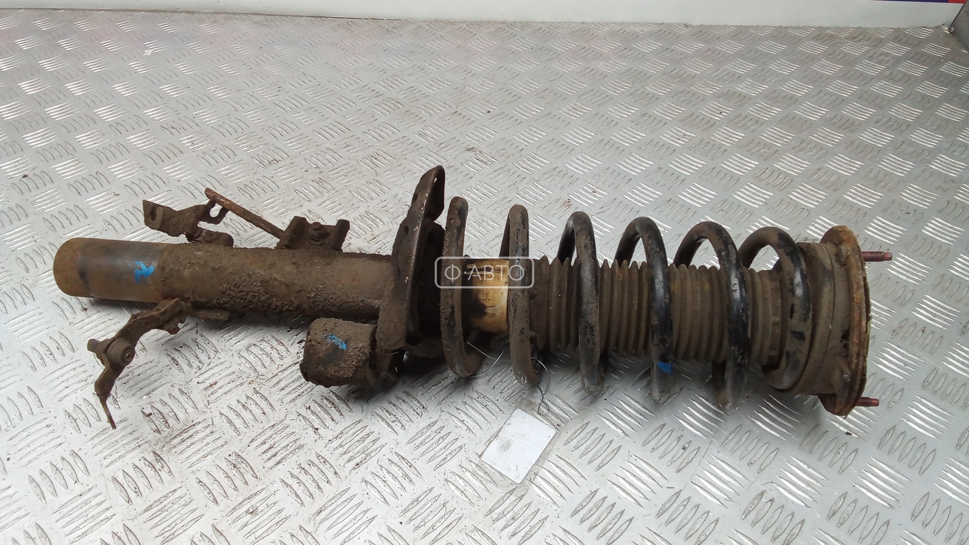 Стойка задняя левая