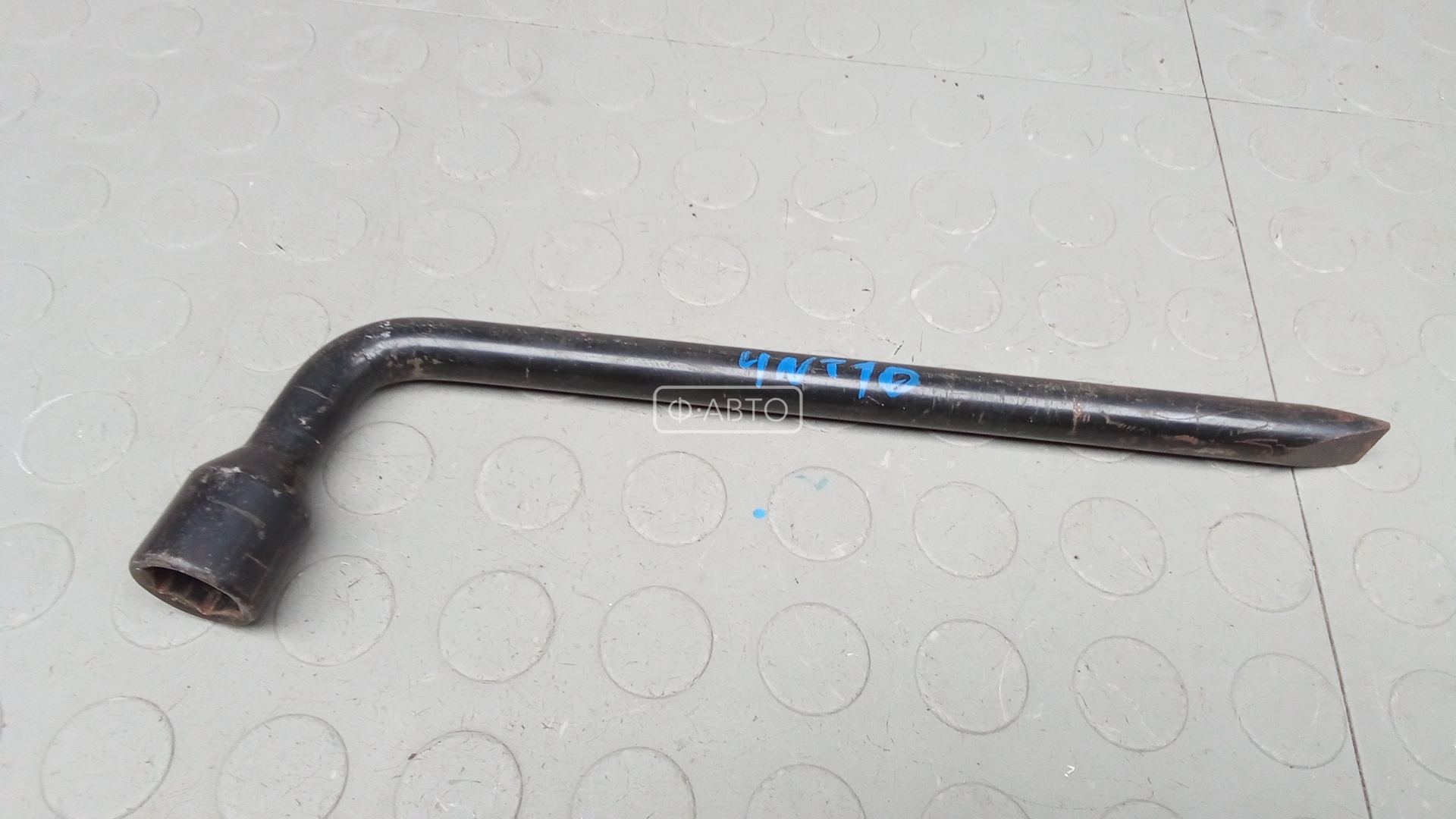 Ключ колесный