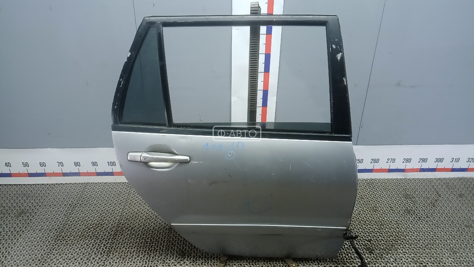 Дверь задняя правая