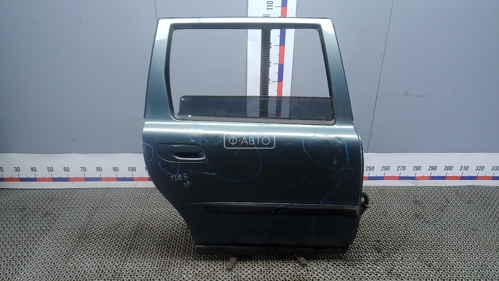 Дверь задняя правая