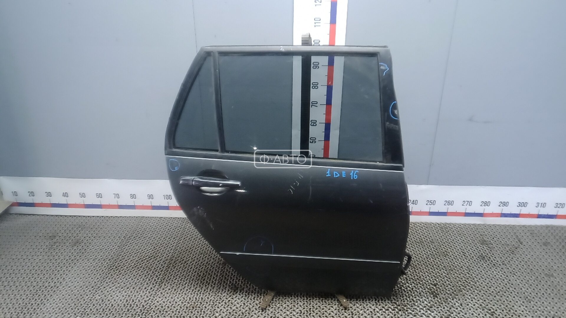 Дверь задняя правая