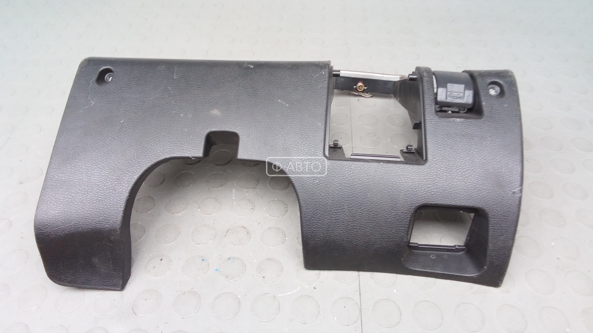 Ручка открывания капота