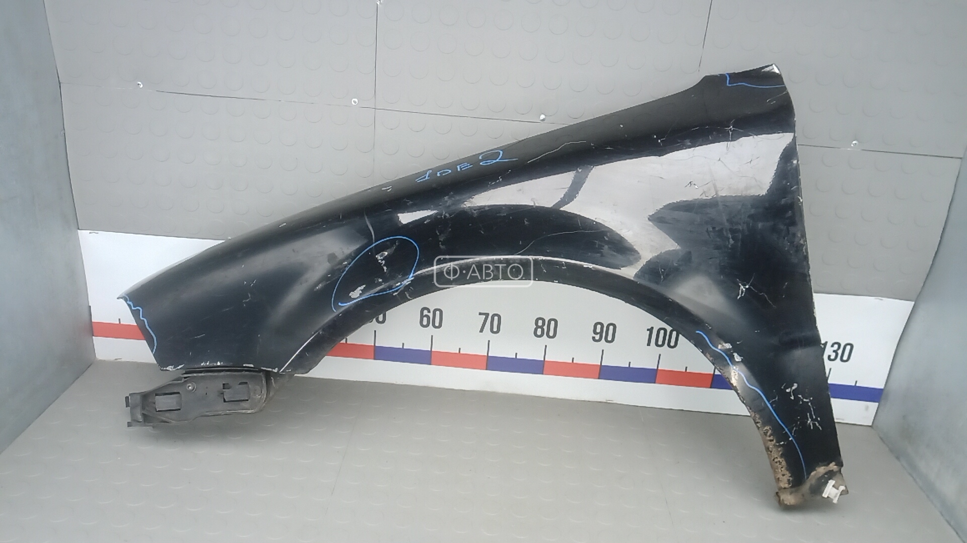 Крыло переднее левое