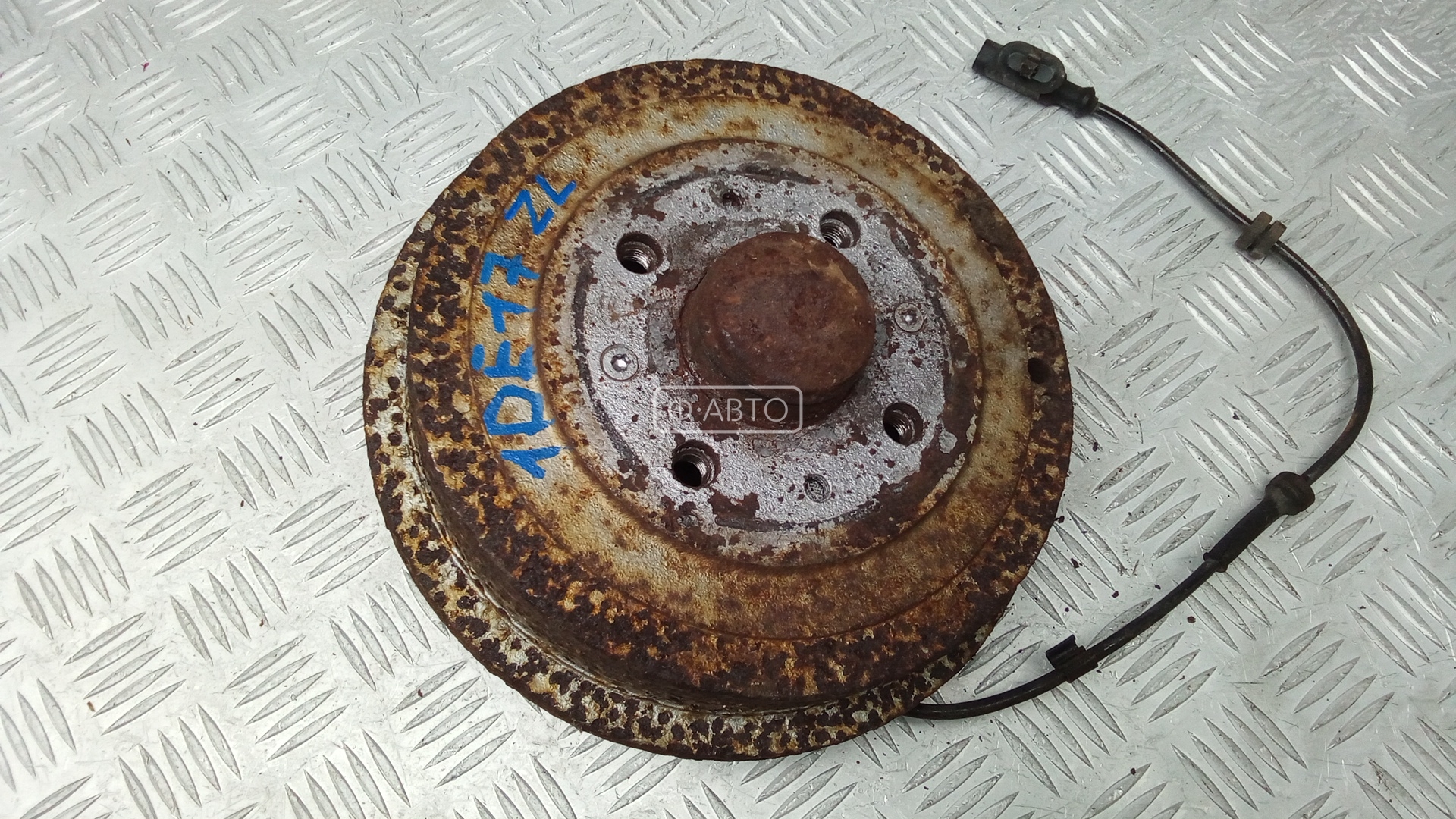 Ступица задняя левая