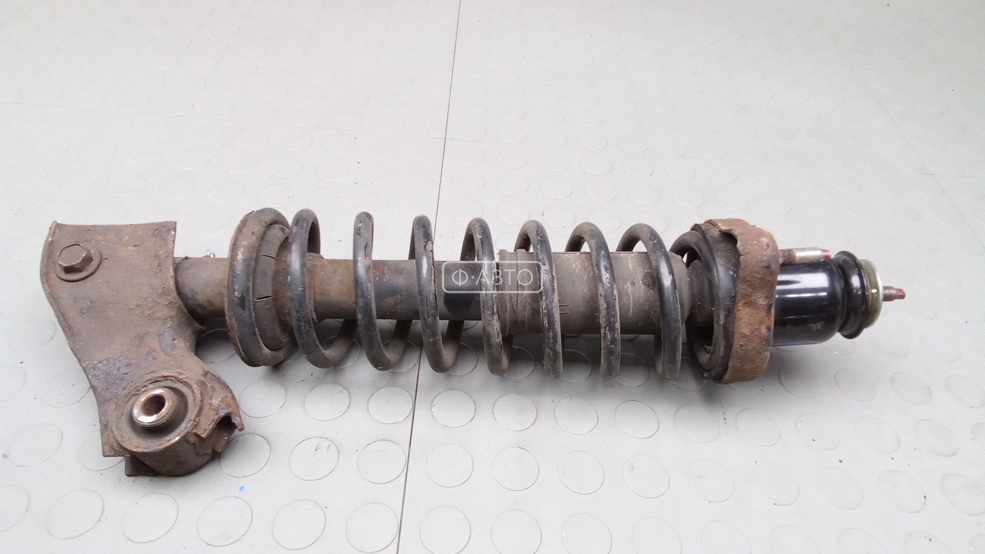 Стойка задняя правая