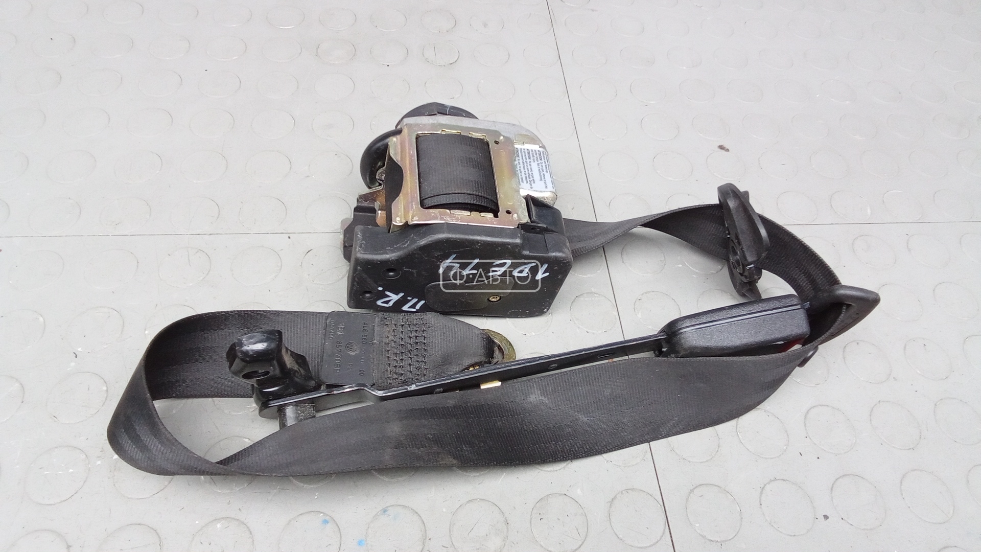 Ремень безопасности с пиропатроном сиденья переднего