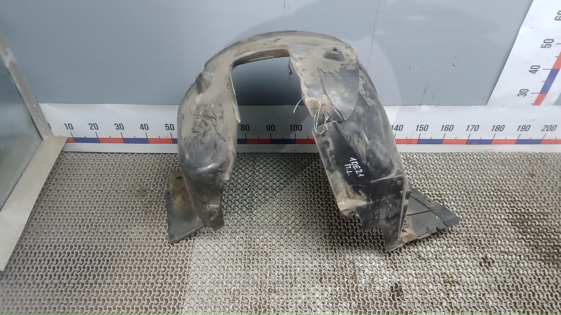 Защита арок (защита крыла, подкрылок) передняя левая BMW 1 E87