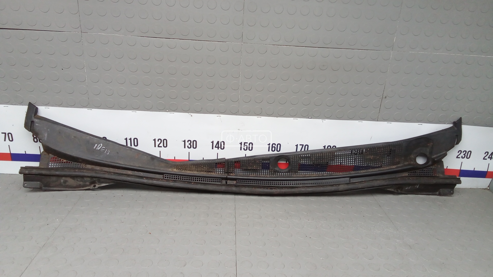 Накладка декоративная (жабо, дождевик)