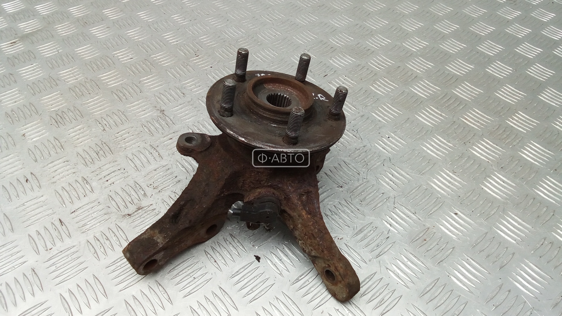 Ступица передняя правая