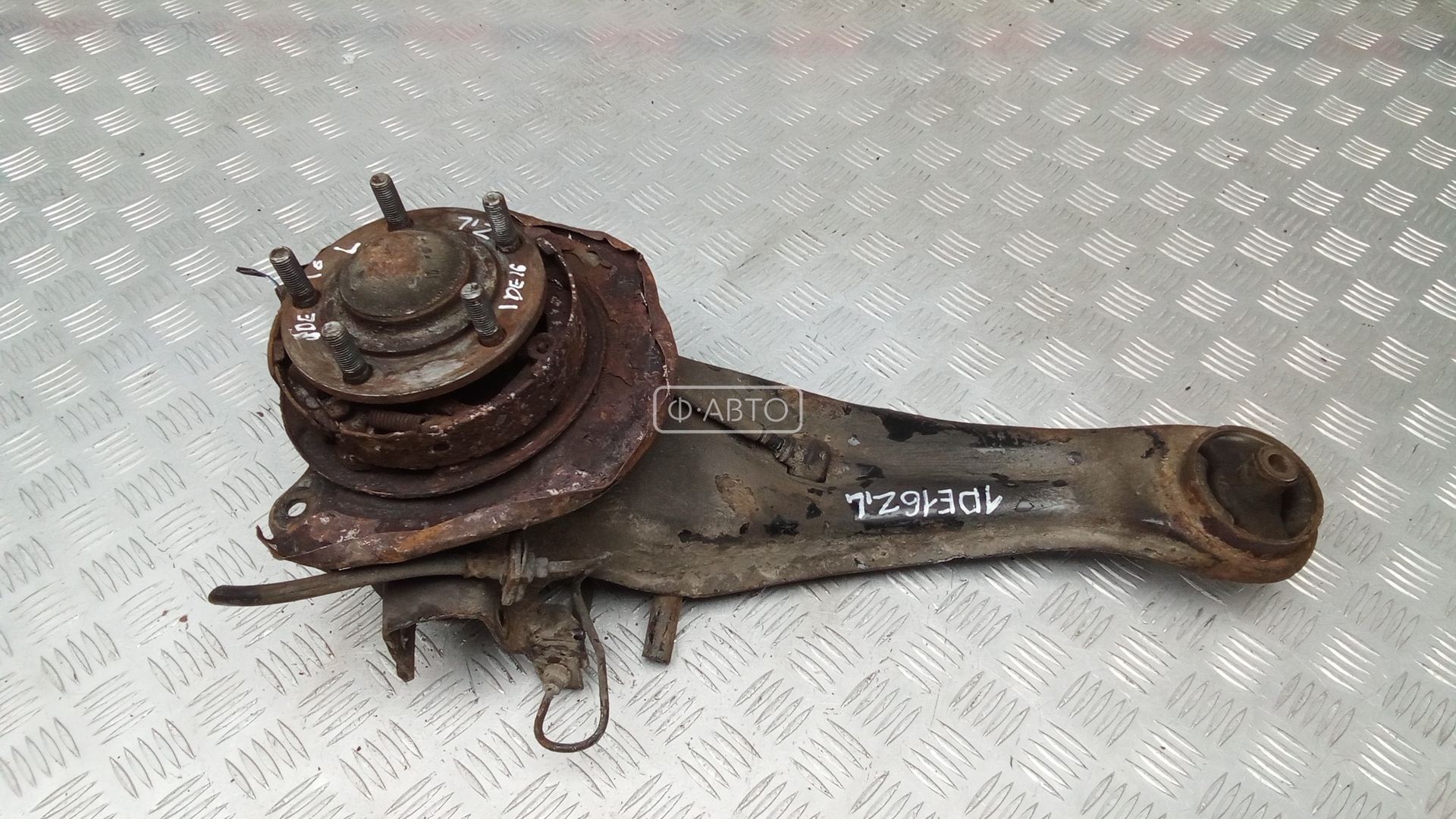 Ступица задняя левая