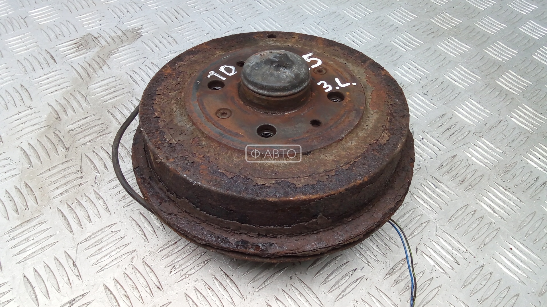 Ступица задняя левая