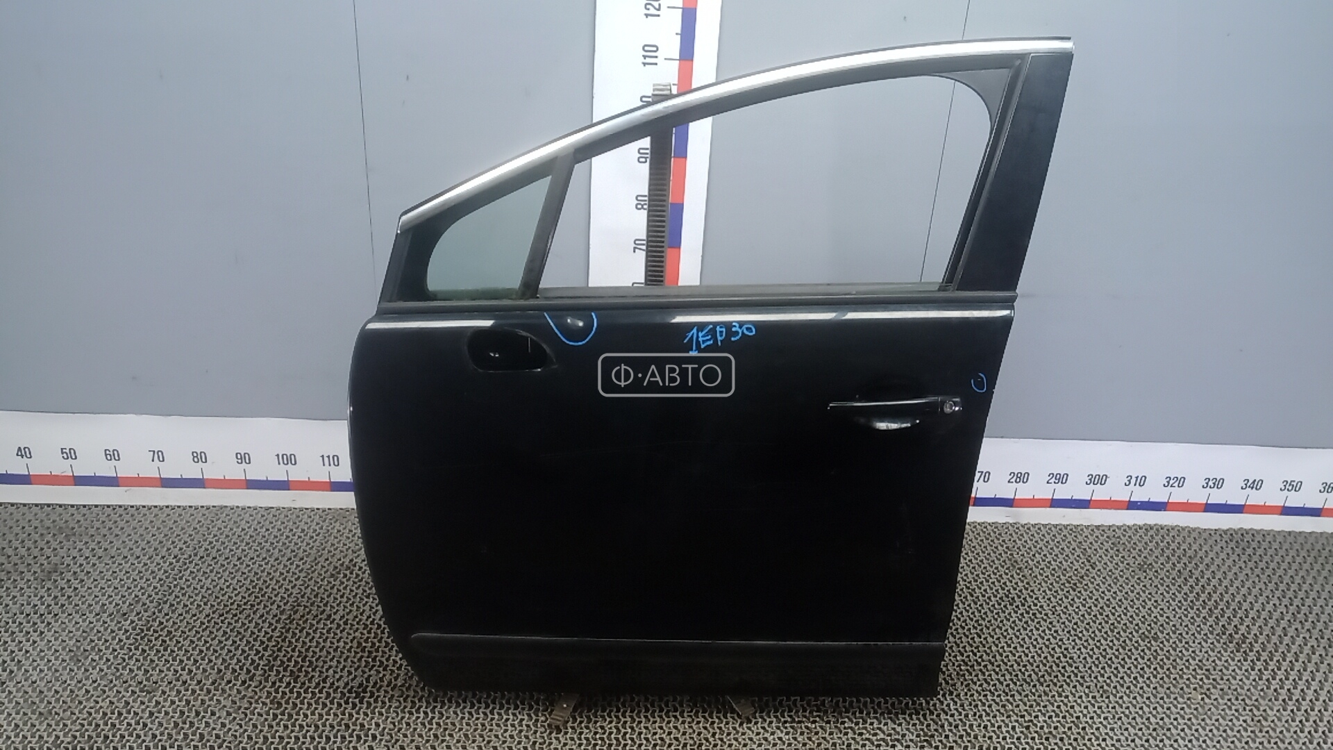 Дверь передняя левая