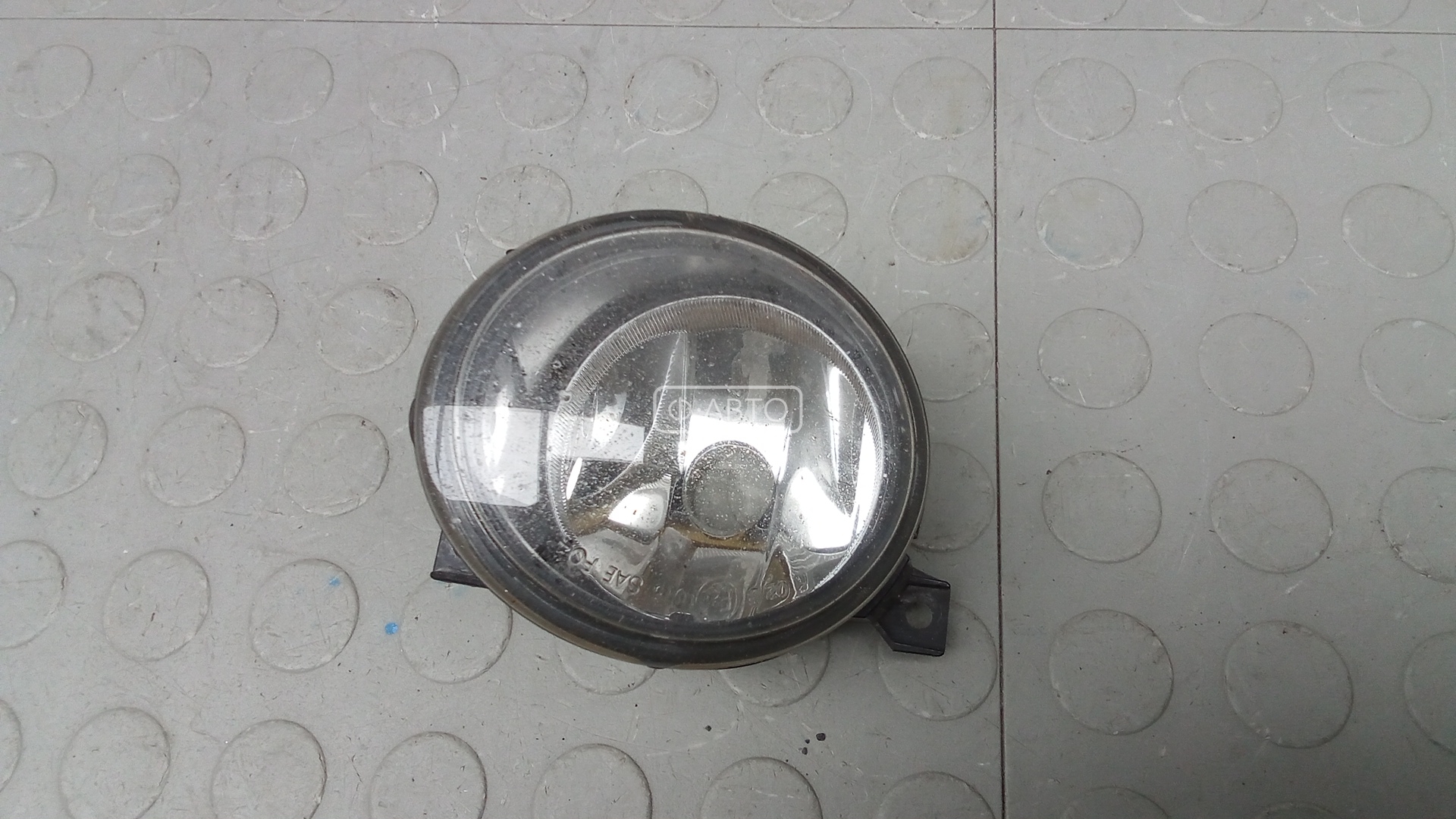 Фара галогенная правая передняя