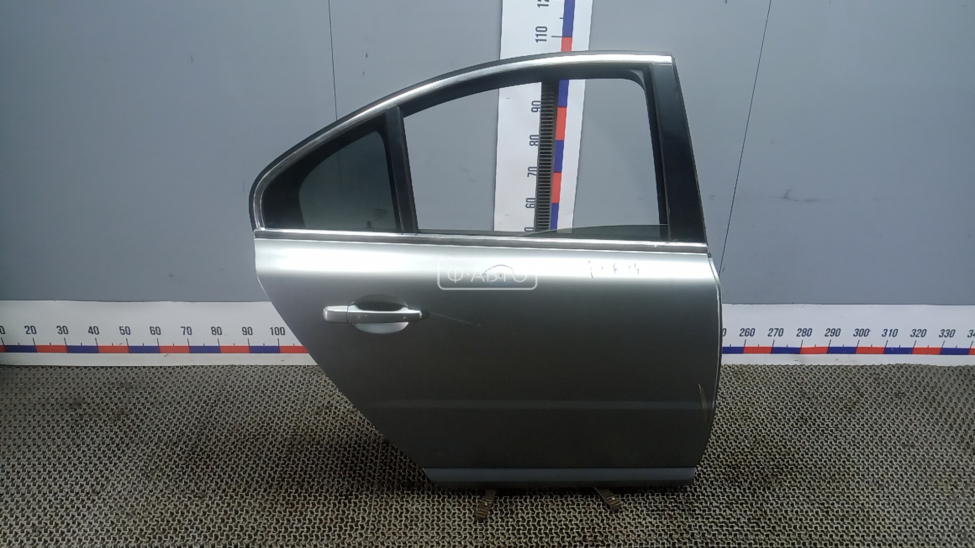 Дверь задняя правая