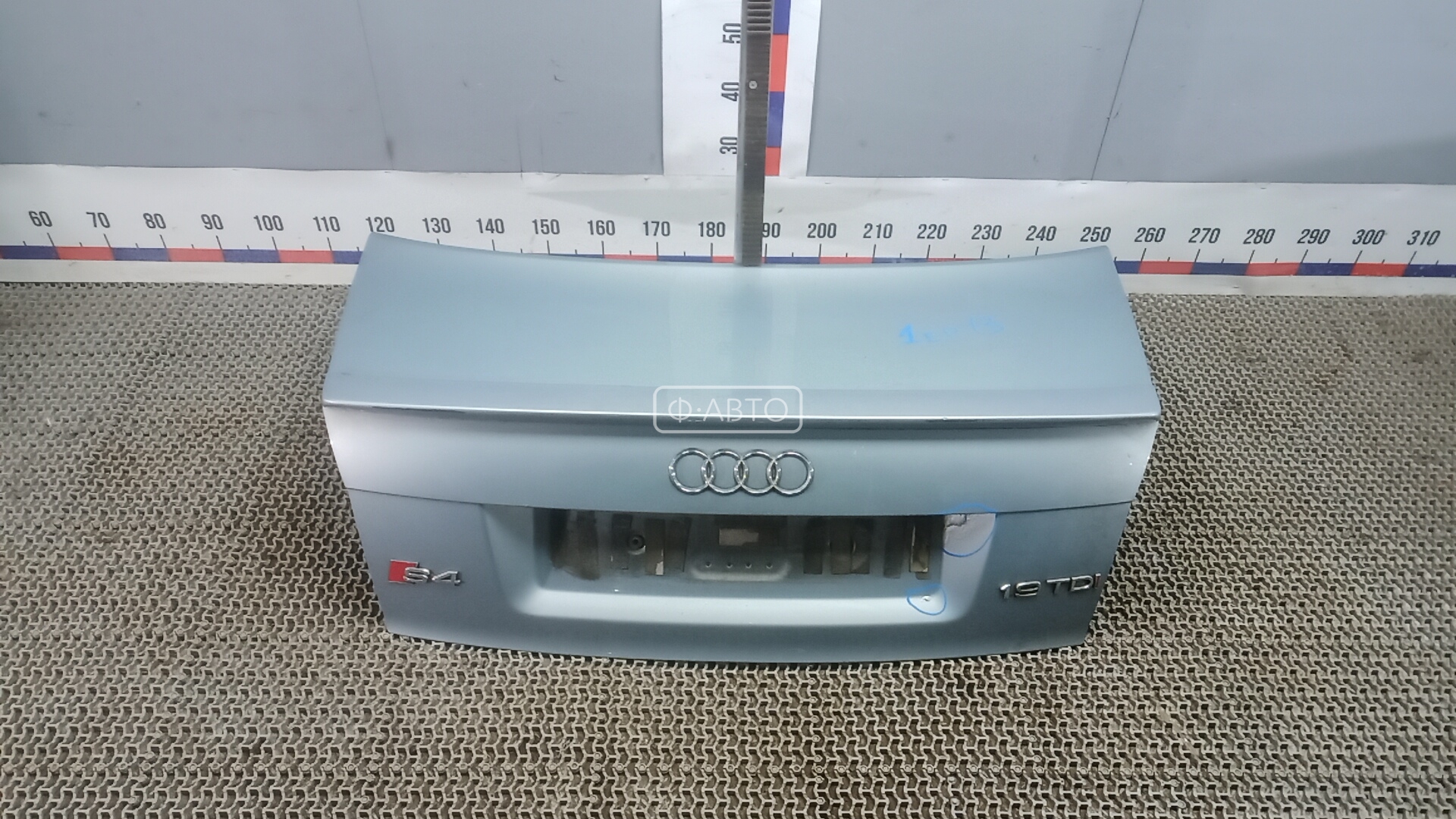 Крышка багажника AUDI A4