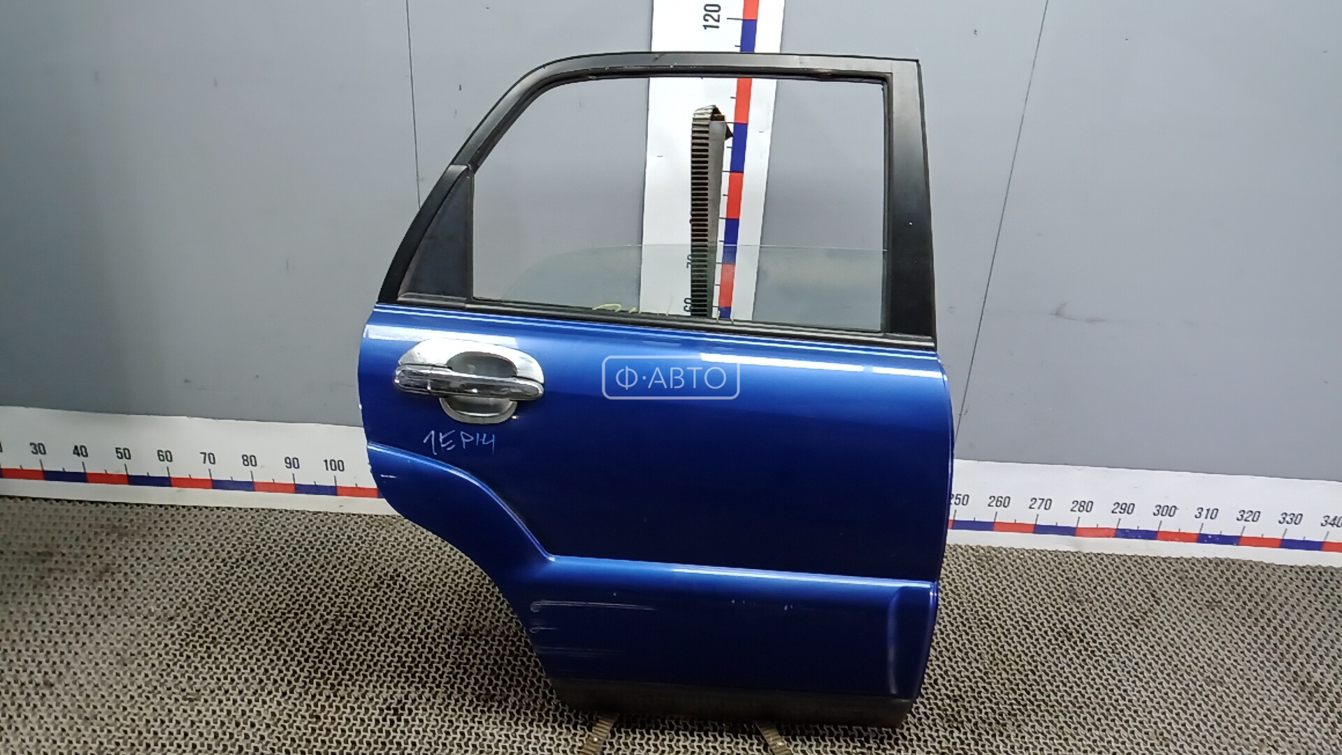 Дверь задняя правая