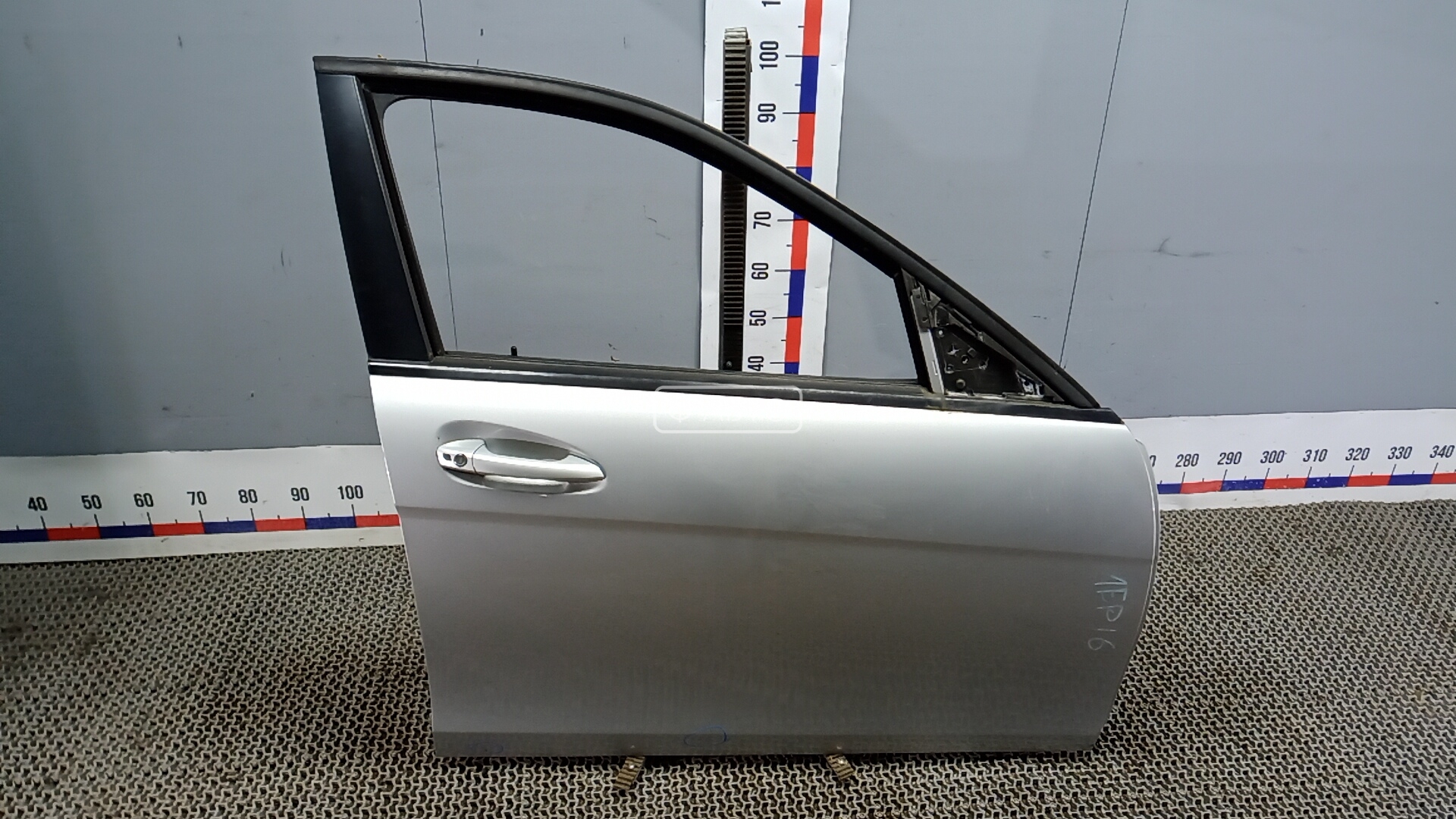 Дверь передняя правая