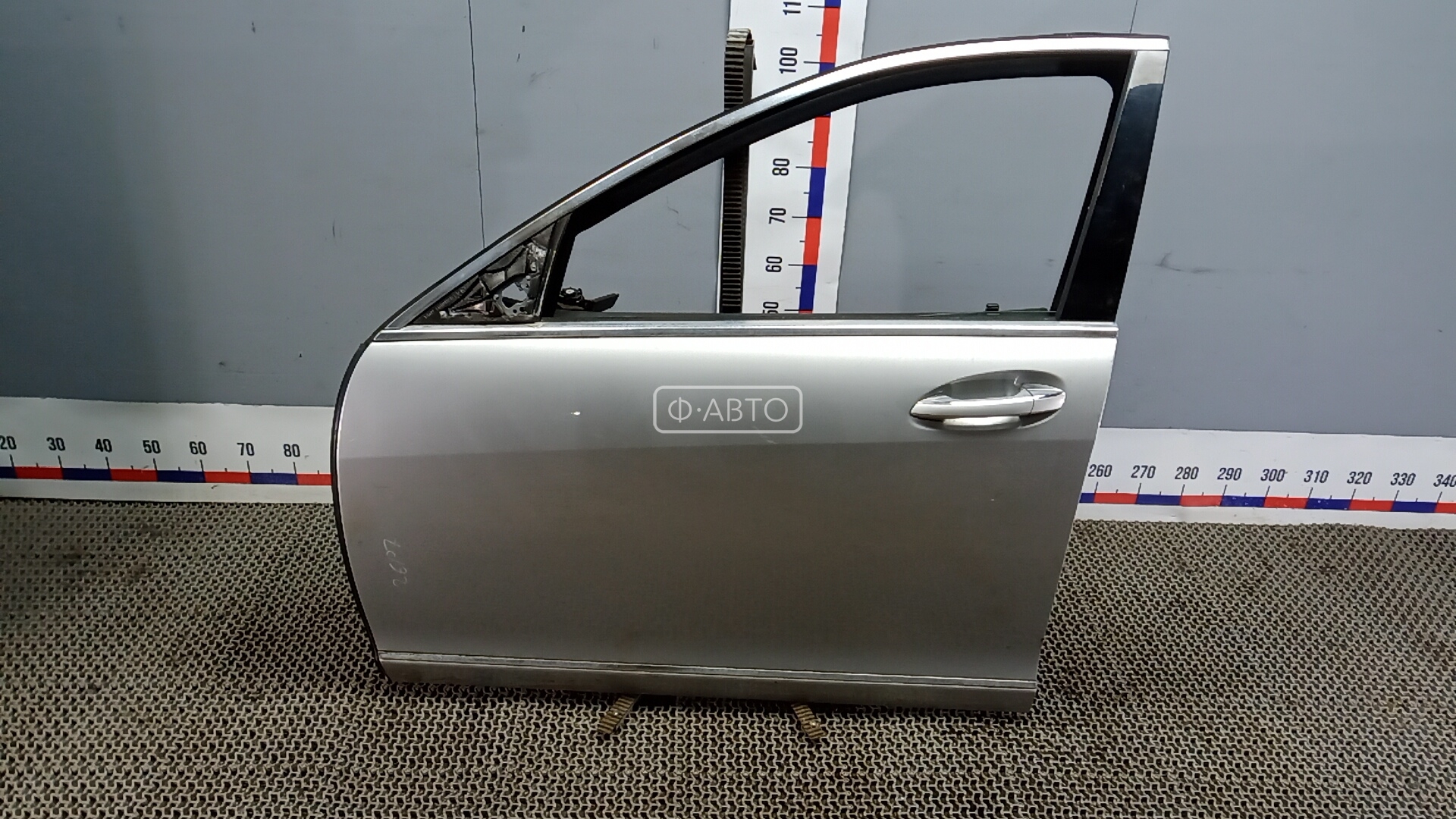 Дверь передняя левая