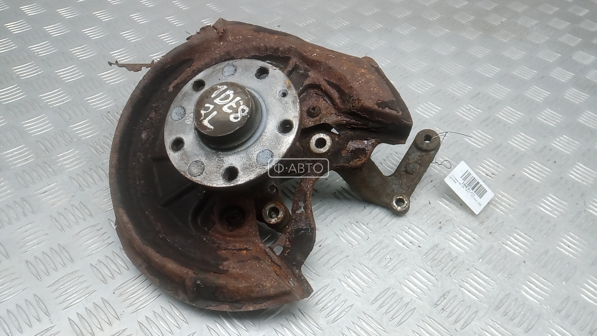 Ступица задняя левая