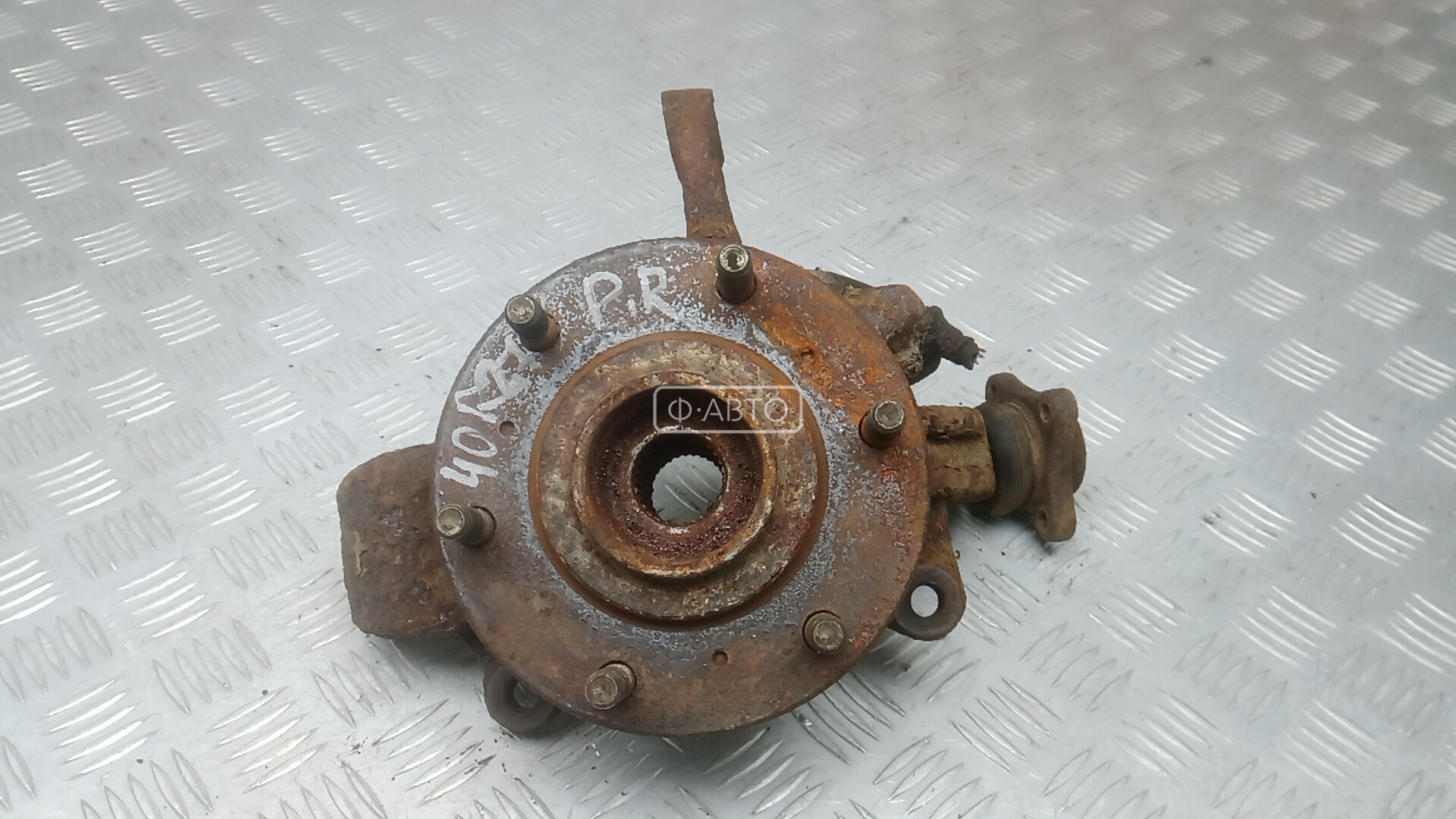 Ступица передняя правая