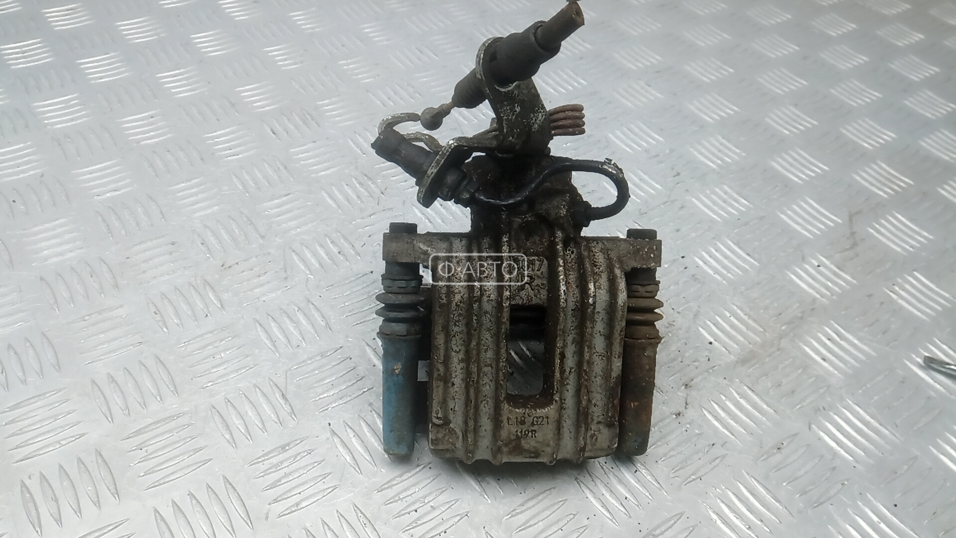 Суппорт тормозной задний правый