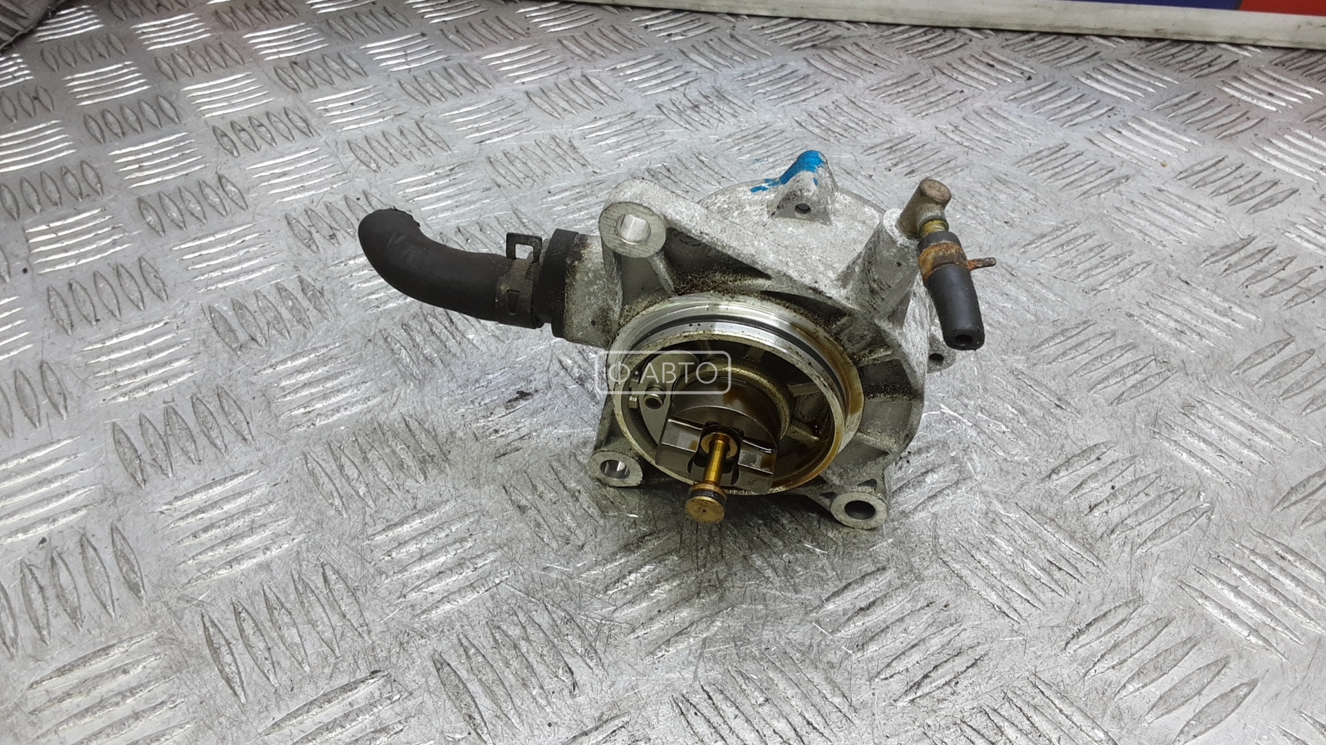 Насос вакуумный