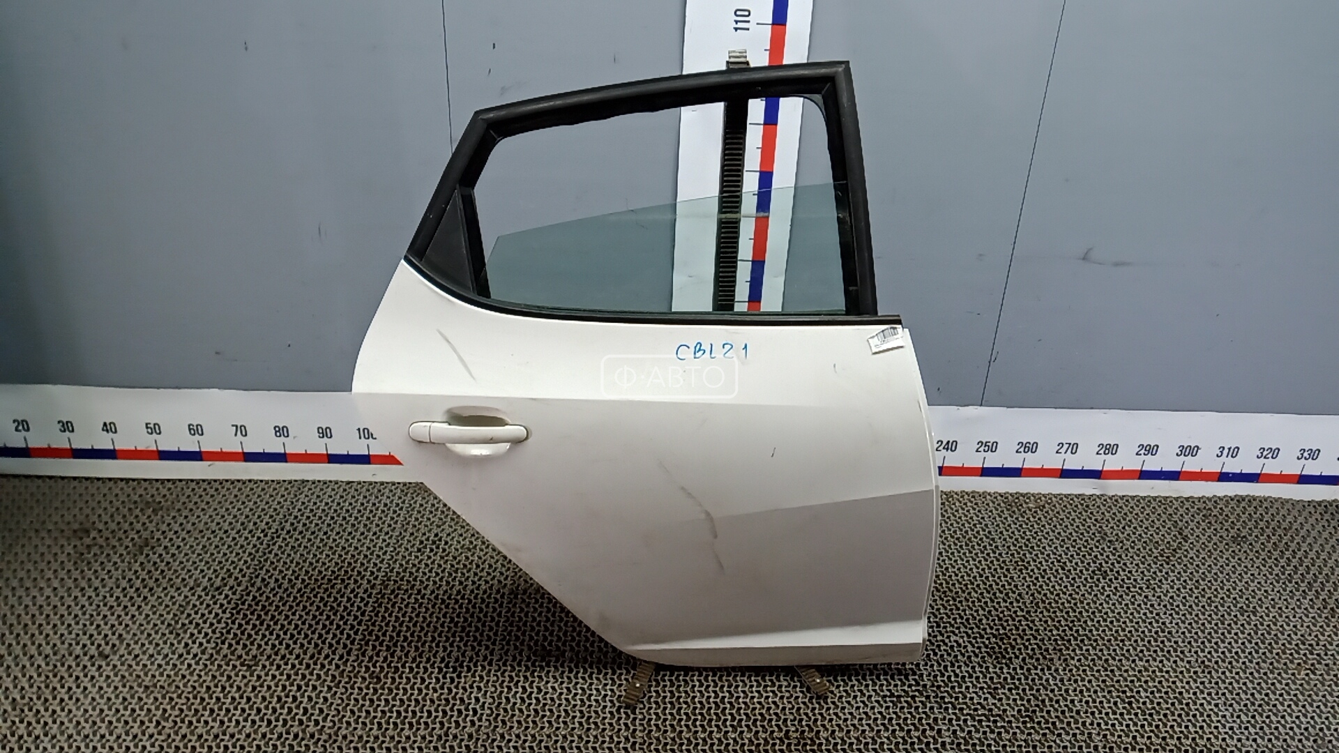 Дверь задняя правая