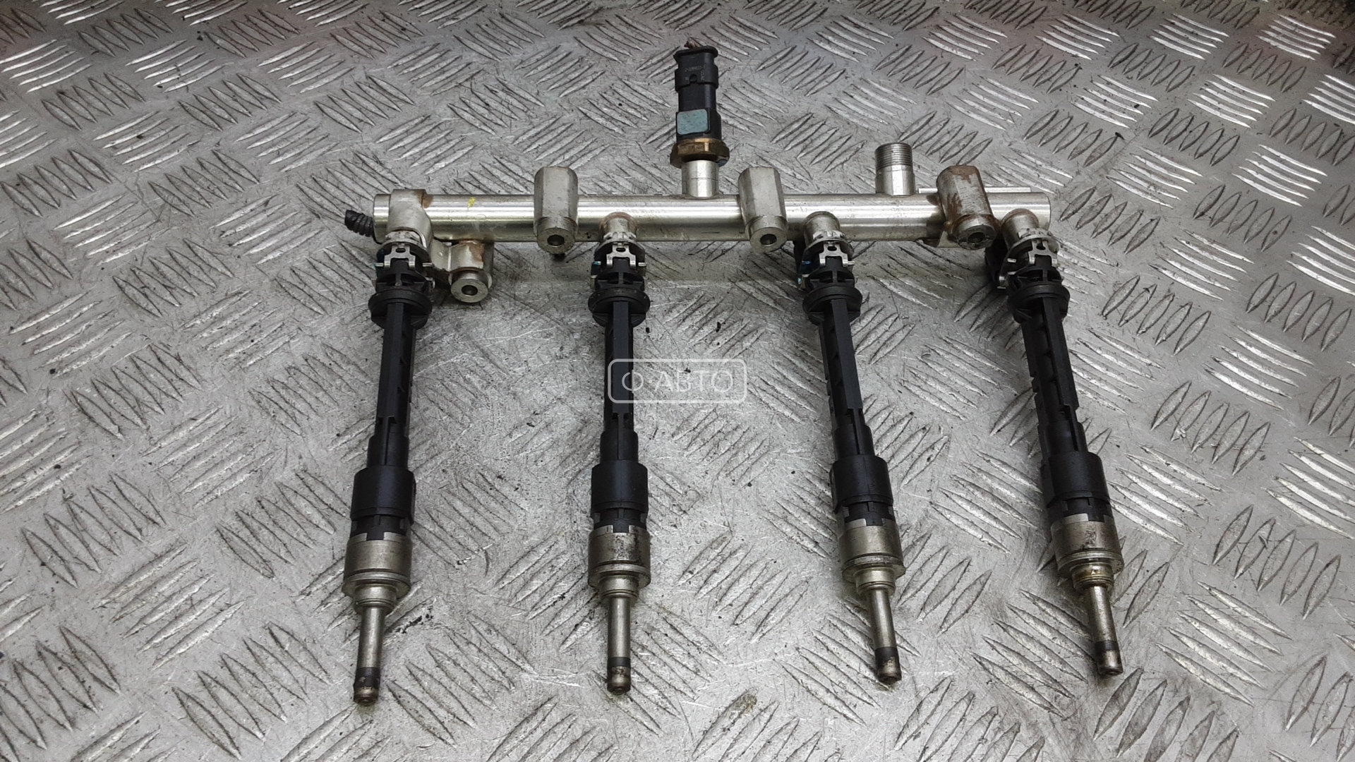 Топливная рампа бензиновая