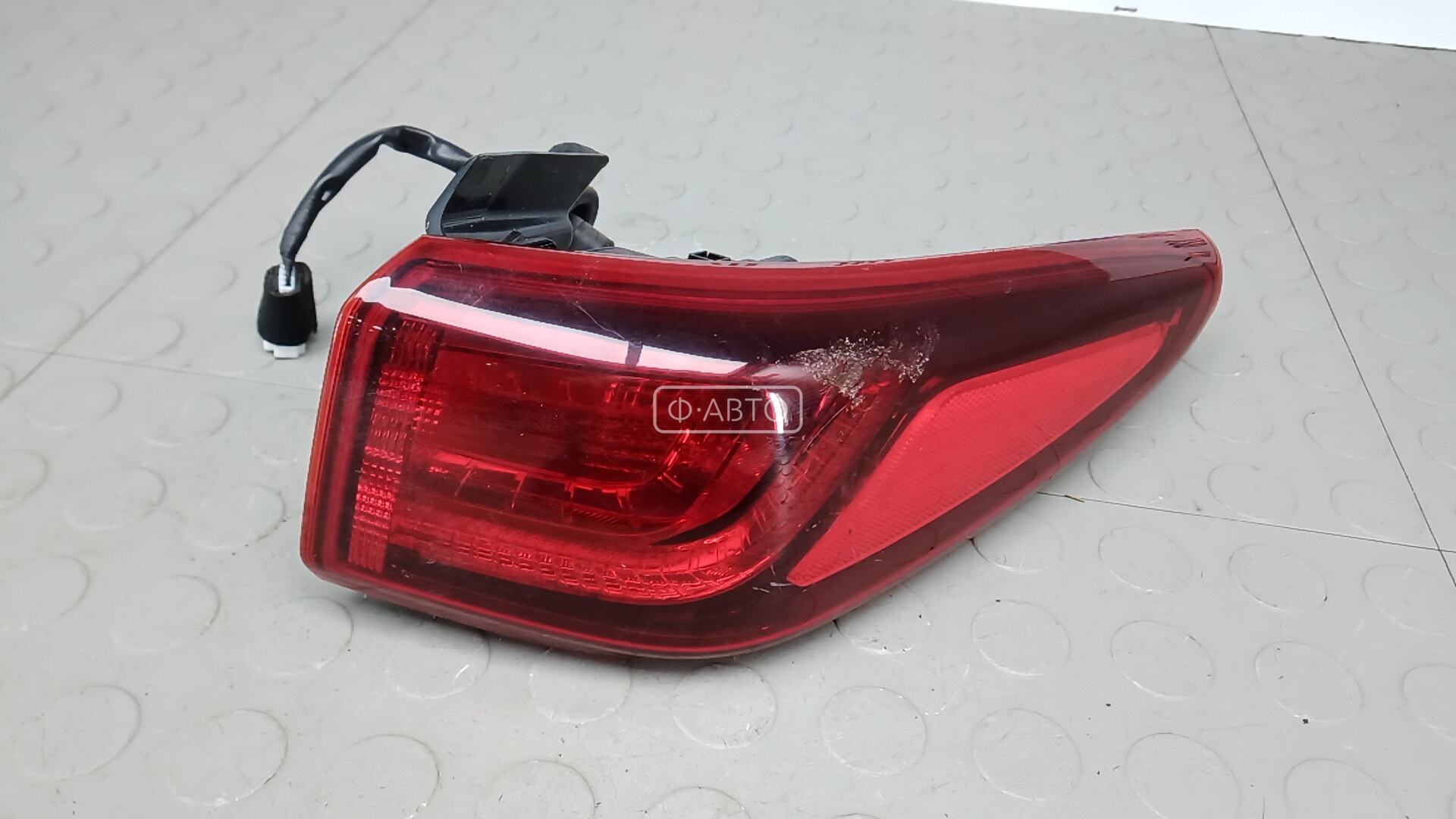 Фонарь задний правый