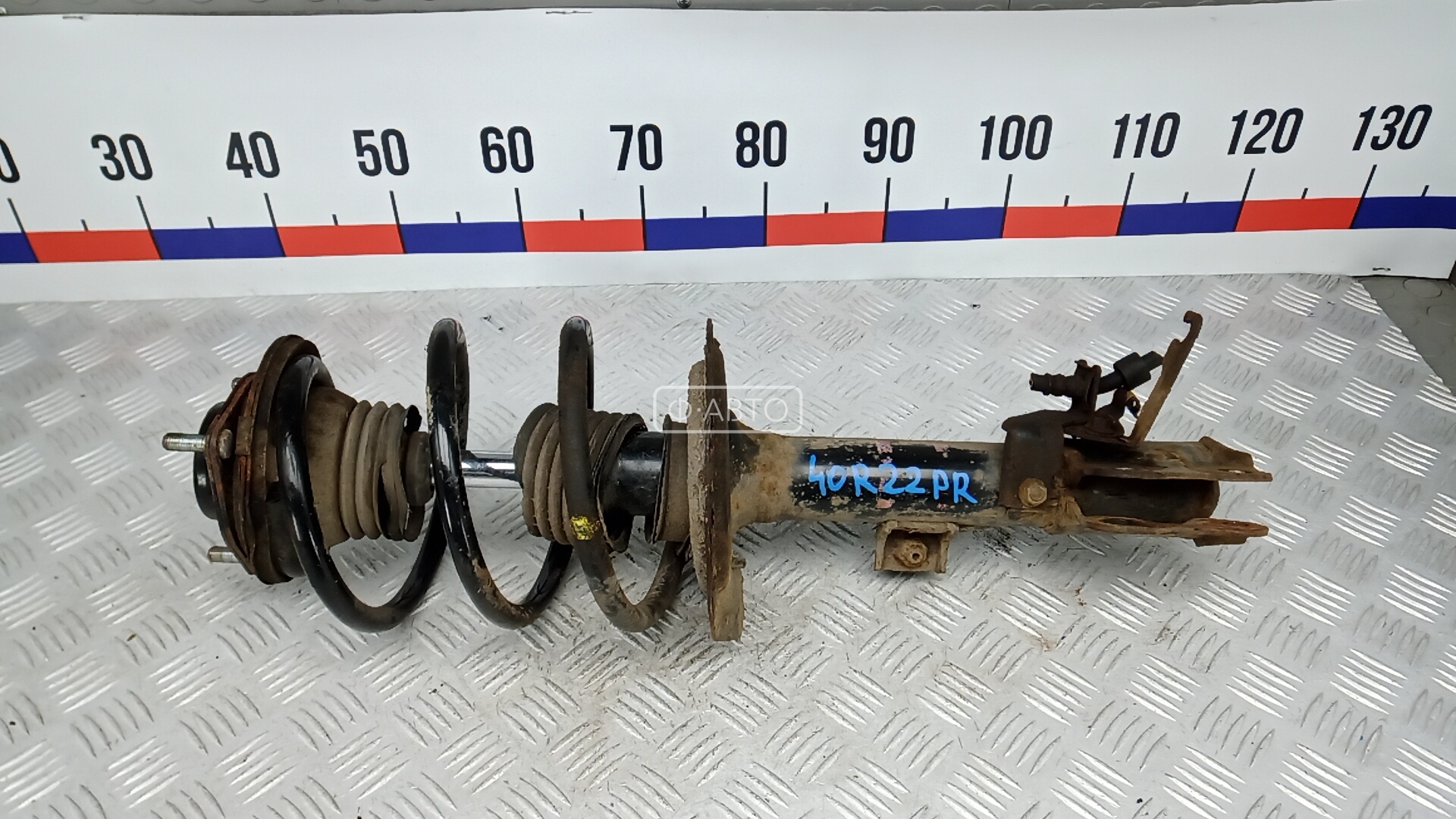 Стойка передняя правая