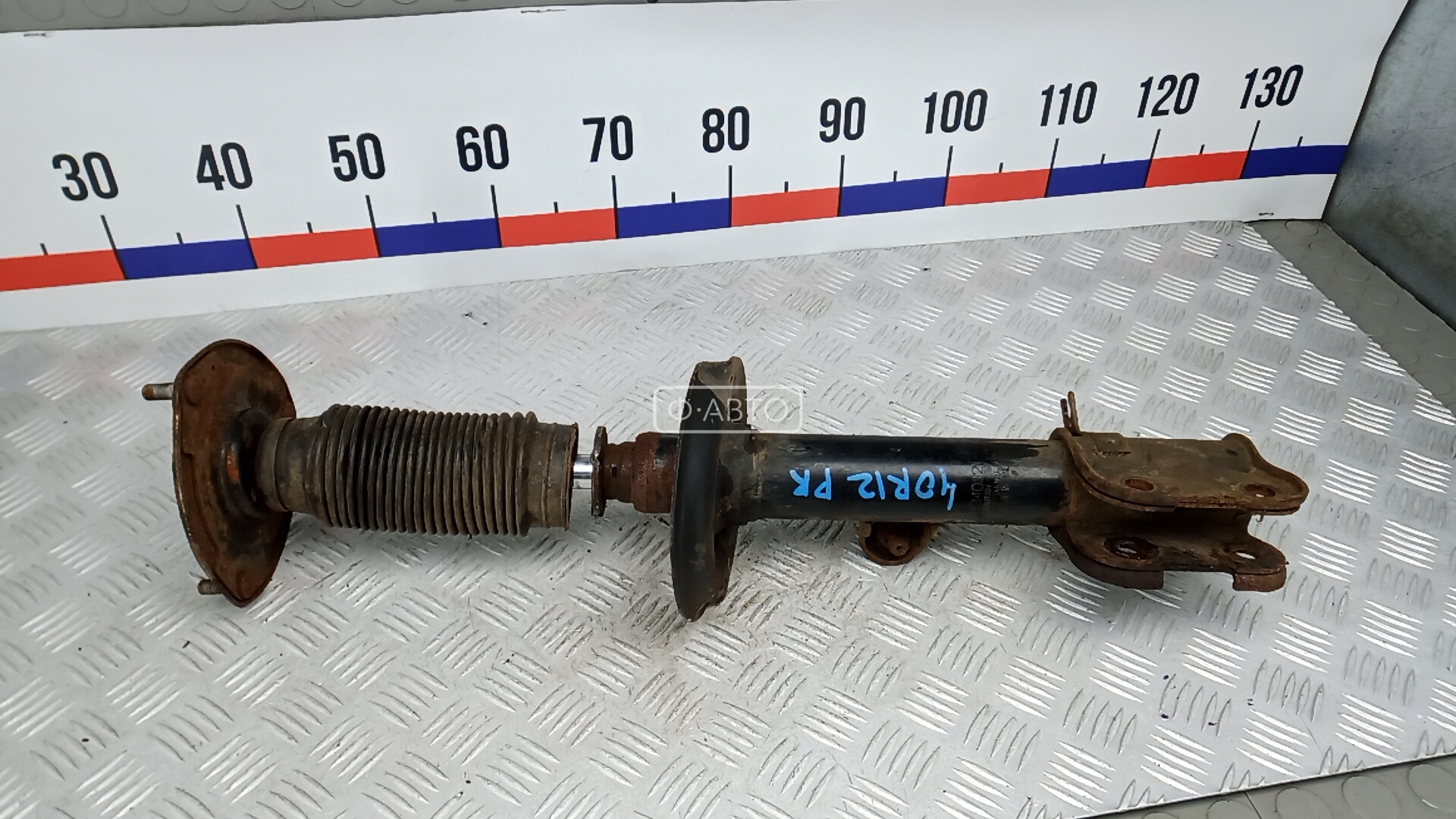 Амортизатор передний правый