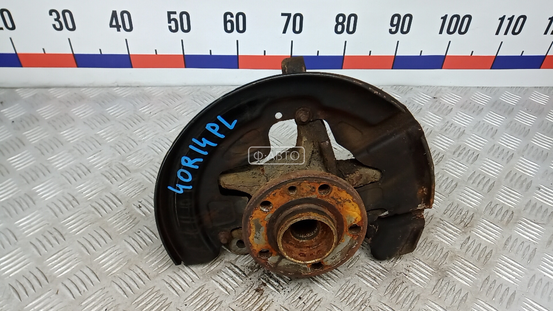 Ступица передняя левая