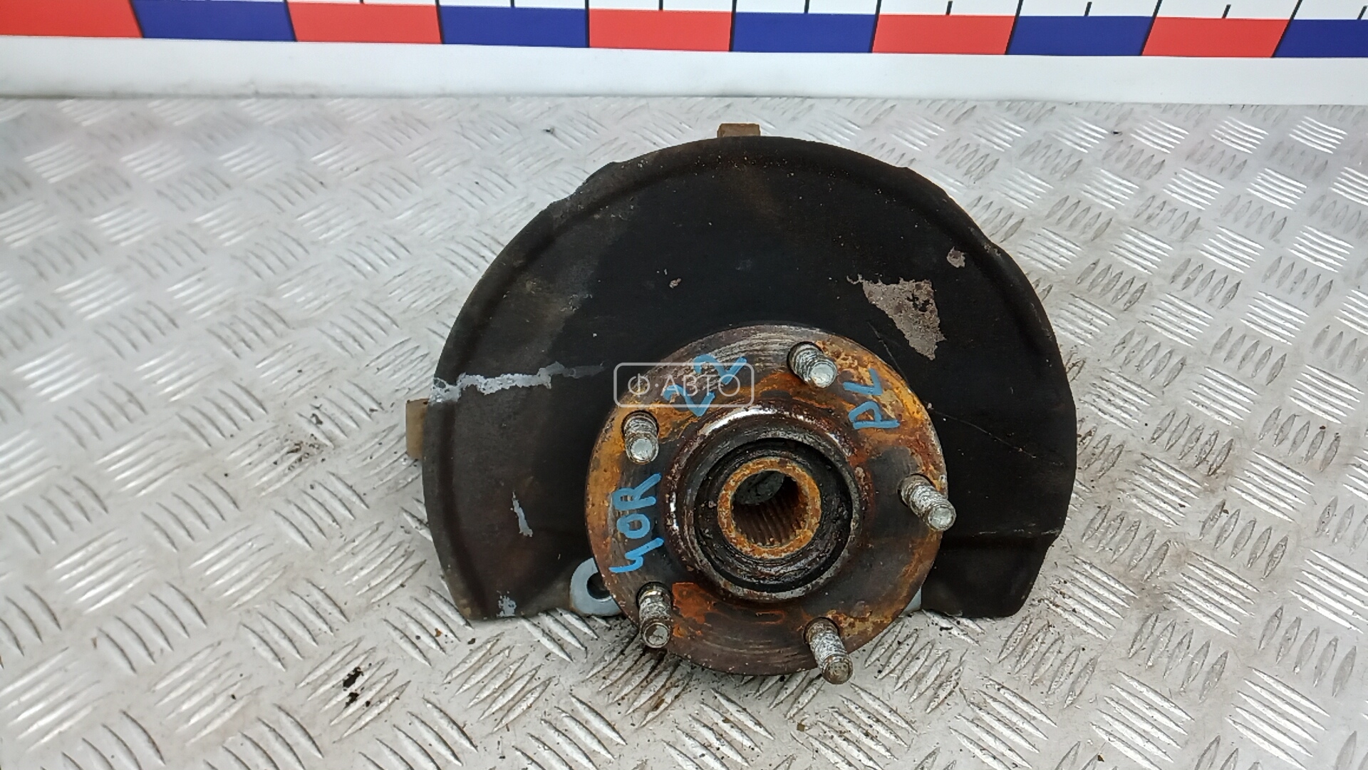 Ступица передняя левая