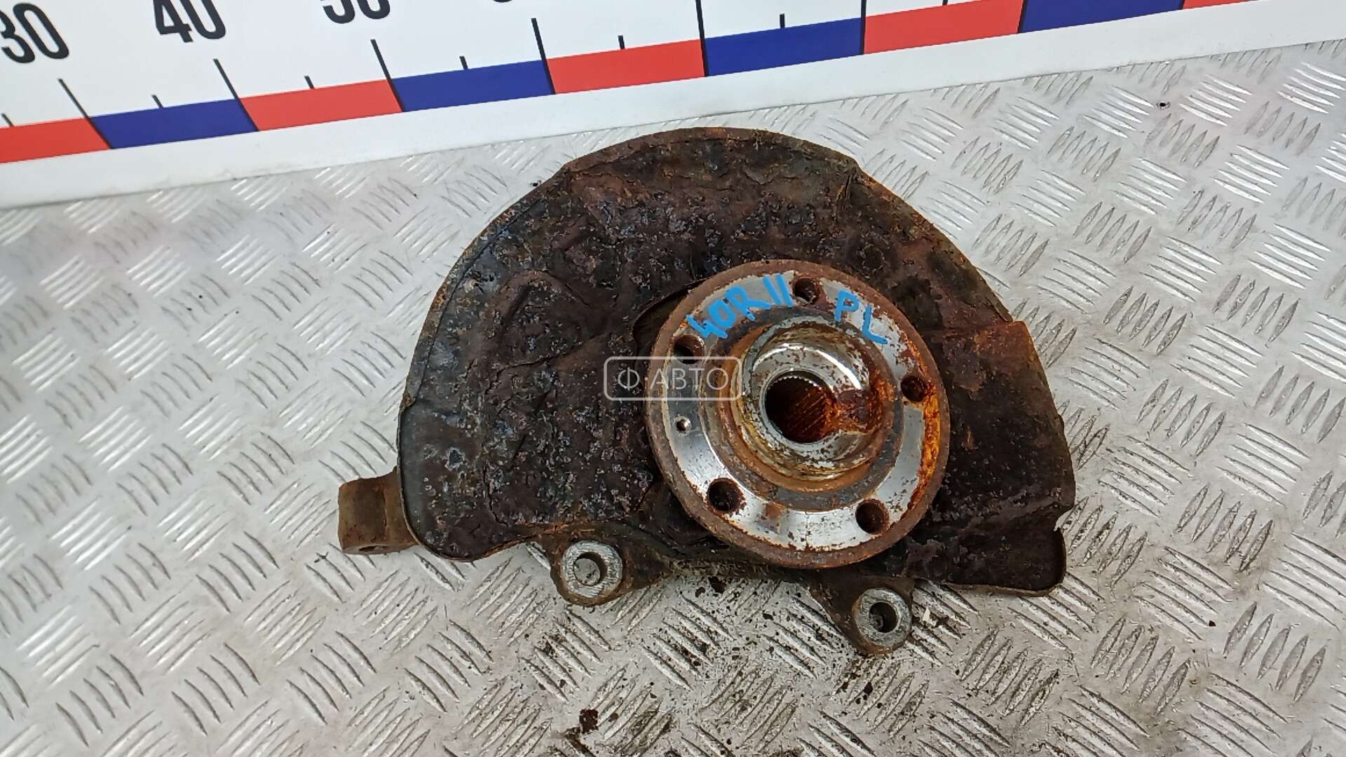 Ступица передняя левая