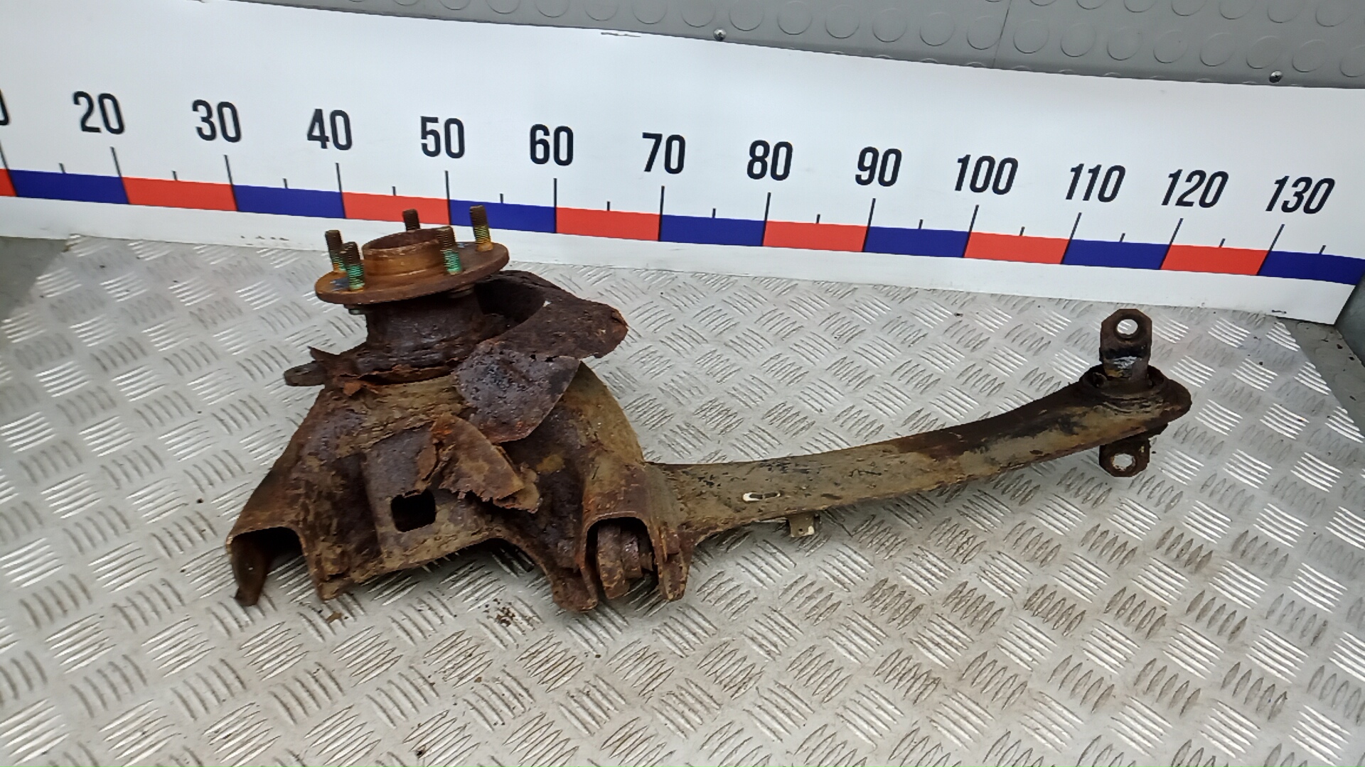 Ступица задняя правая FORD FOCUS 2