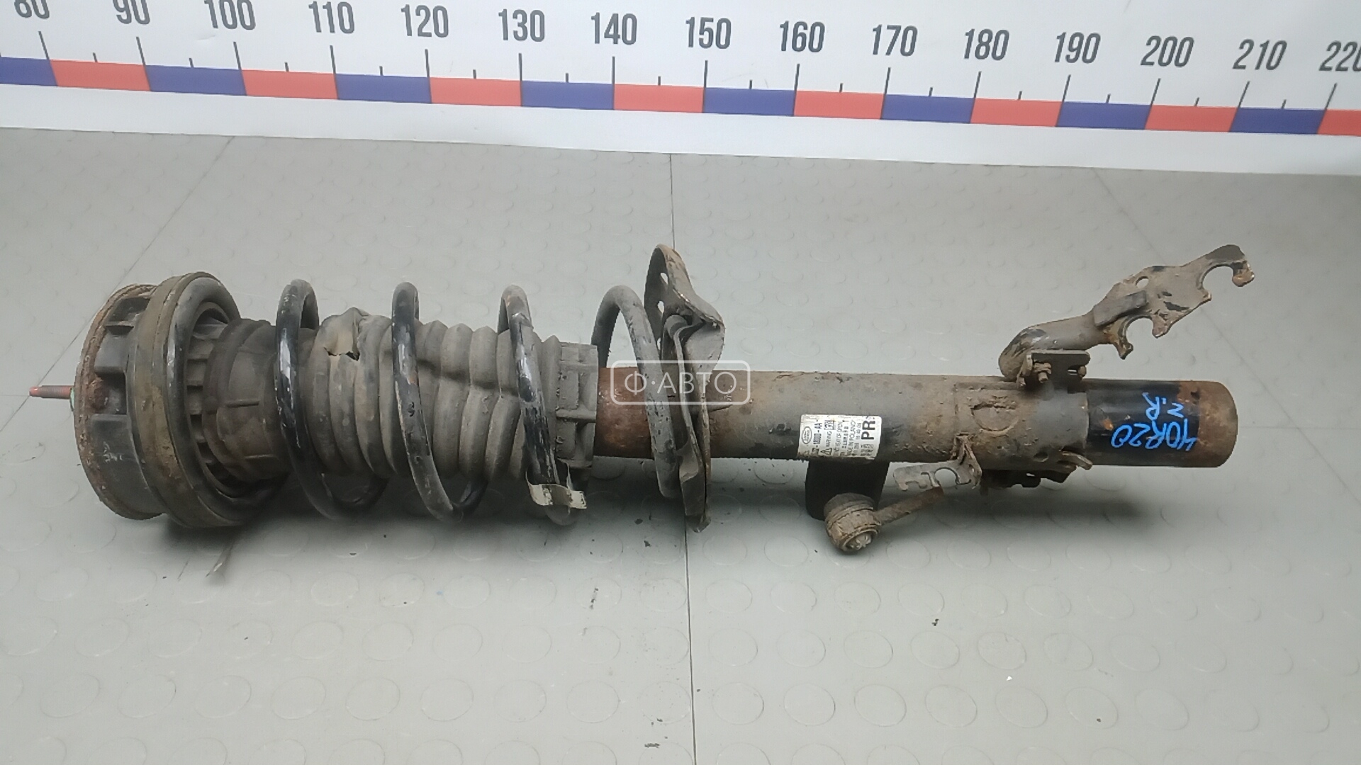 Стойка задняя правая