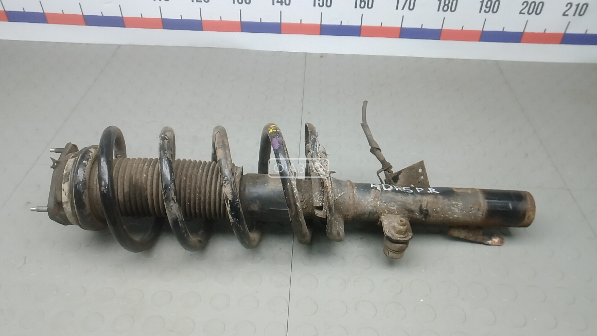 Стойка передняя правая