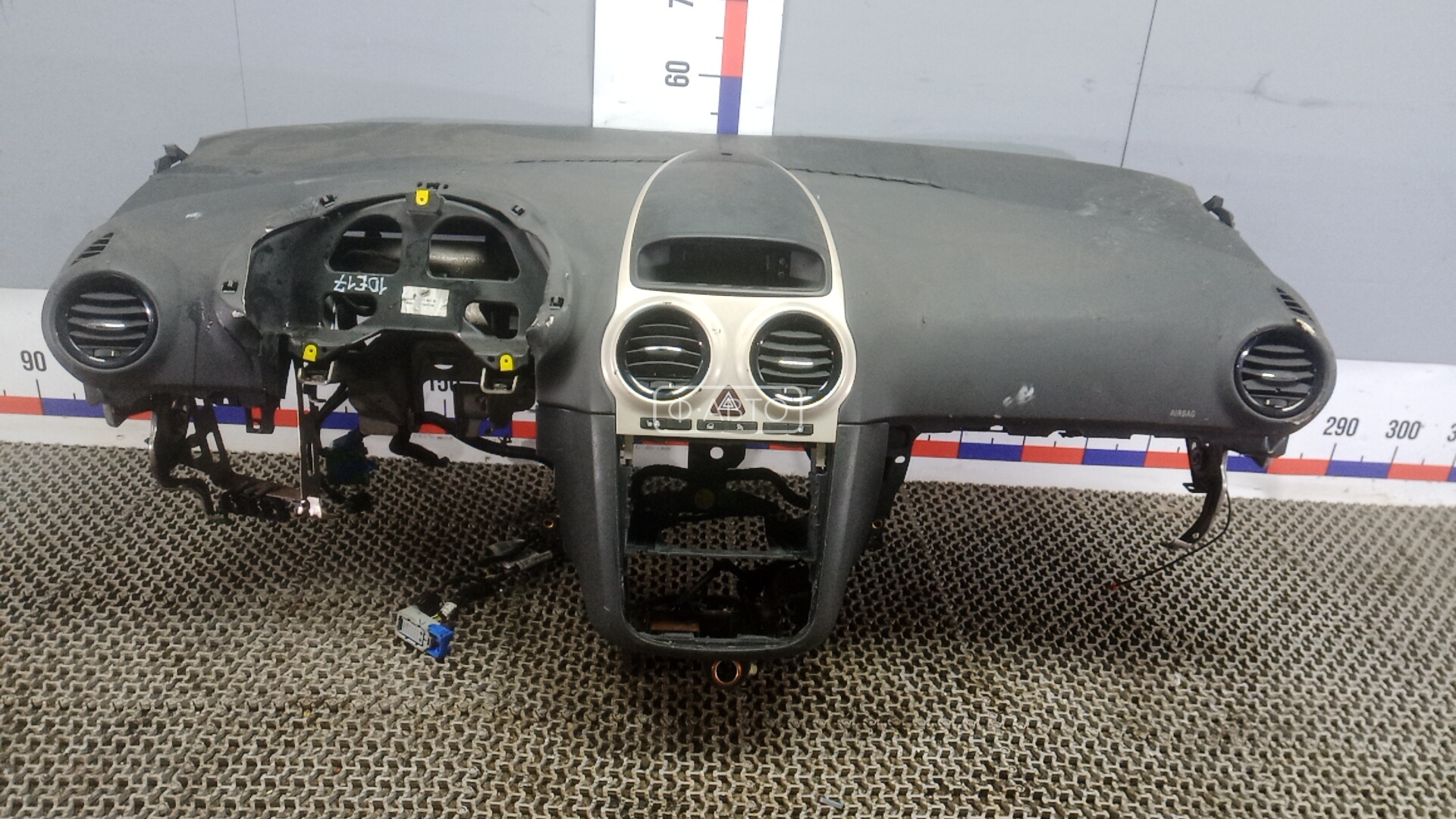 Панель приборов (торпедо)