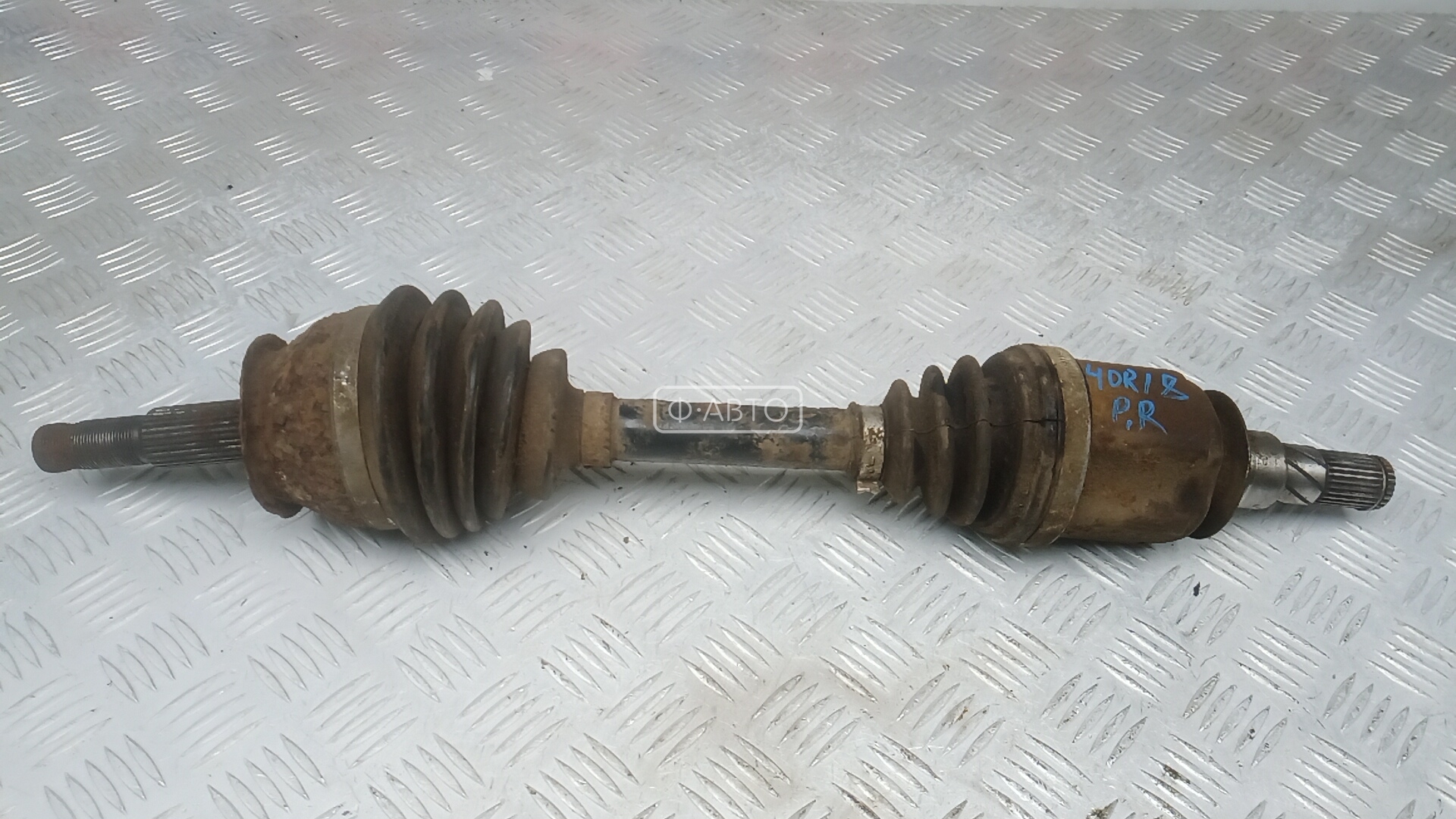 Привод передний правый