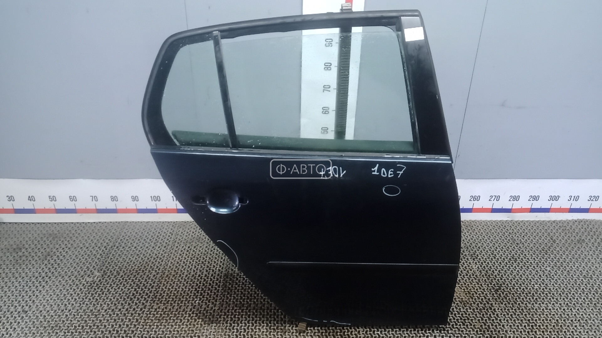 Дверь задняя правая