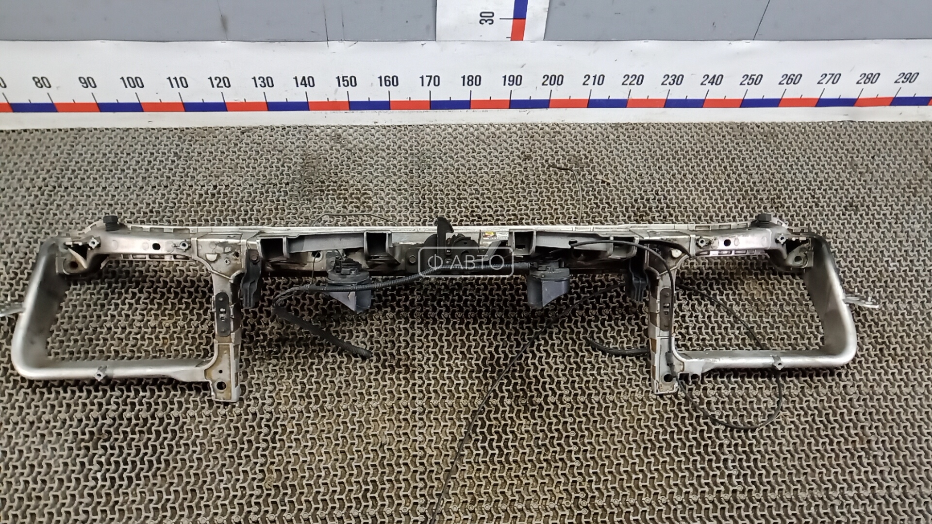 Передняя панель крепления облицовки (телевизор)