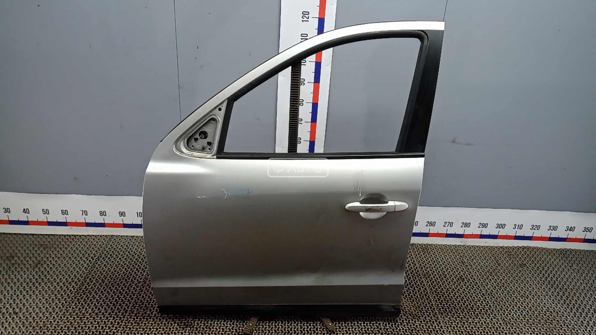 Дверь передняя левая