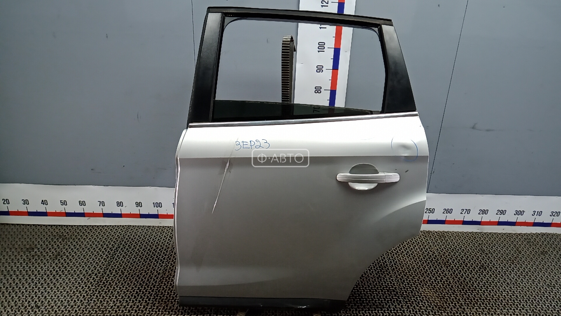 Дверь задняя левая