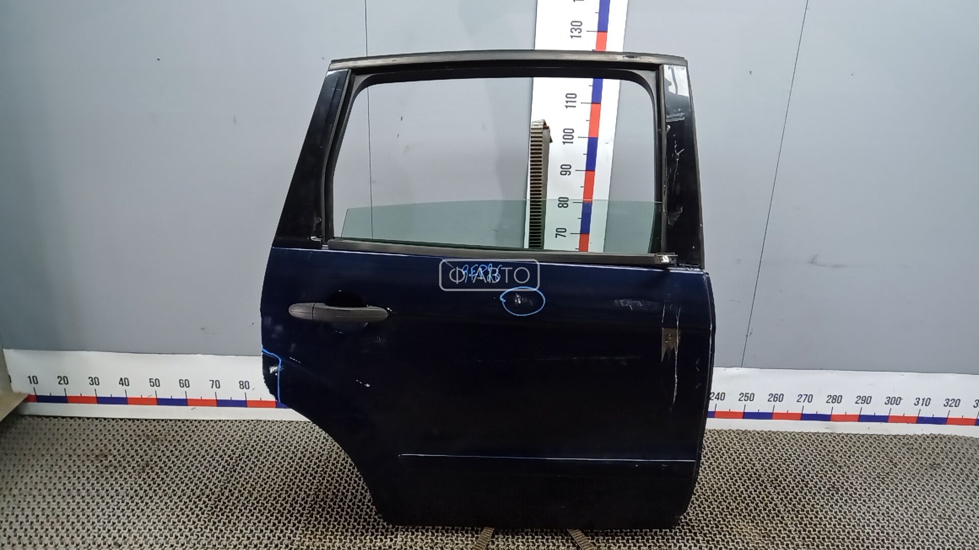 Дверь задняя правая