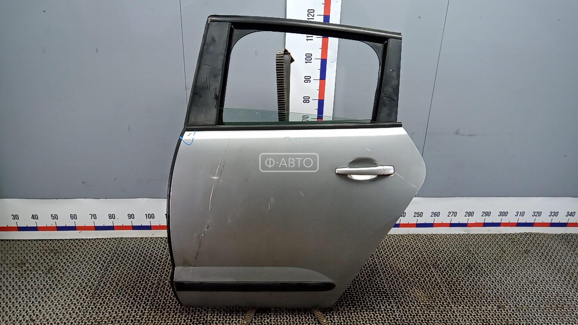 Дверь задняя левая