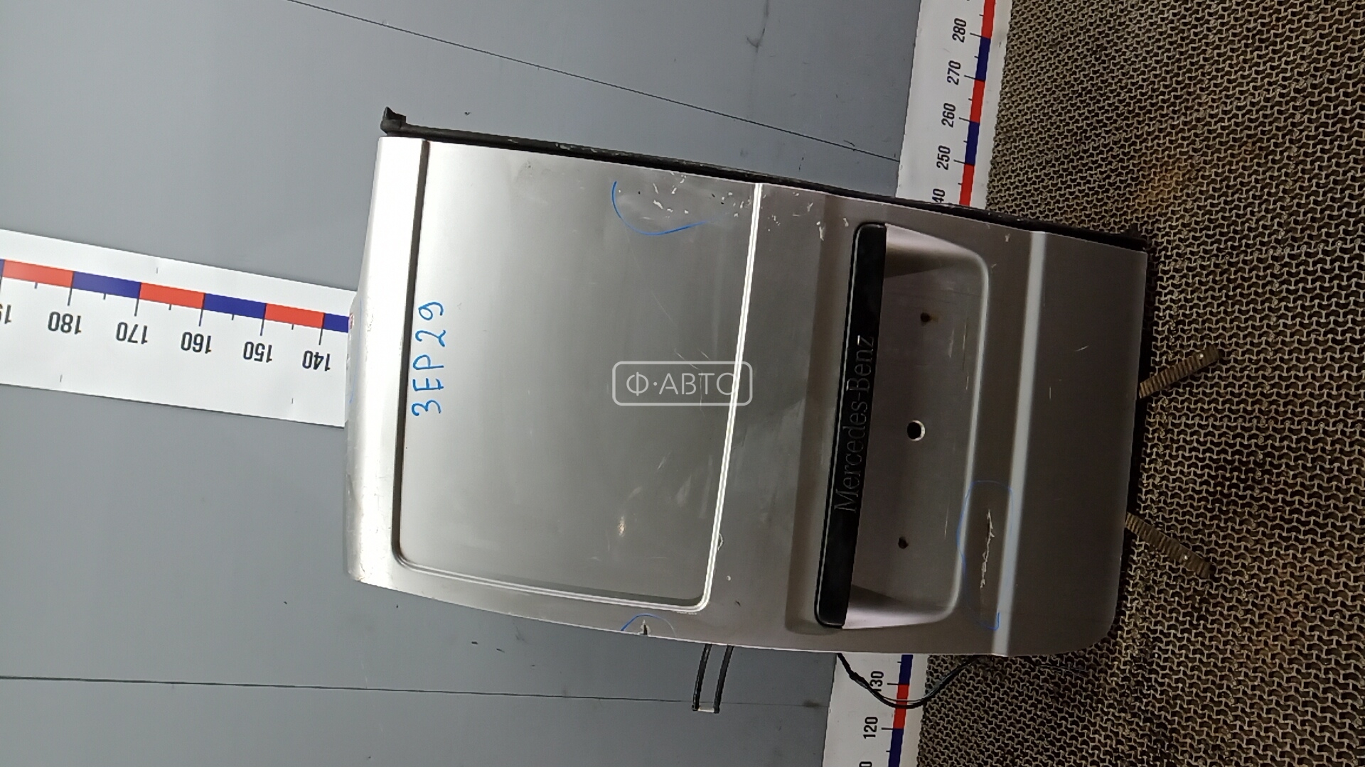 Дверь распашная левая