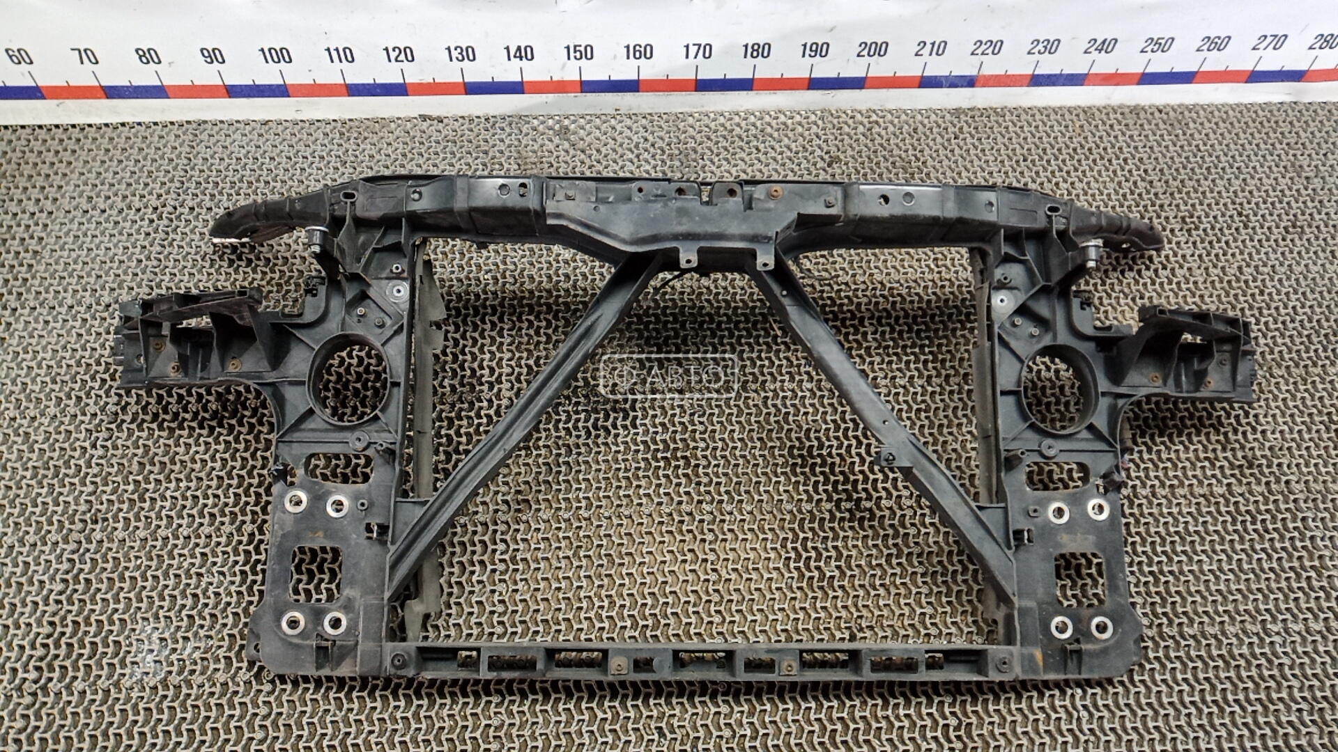 Передняя панель крепления облицовки (телевизор)