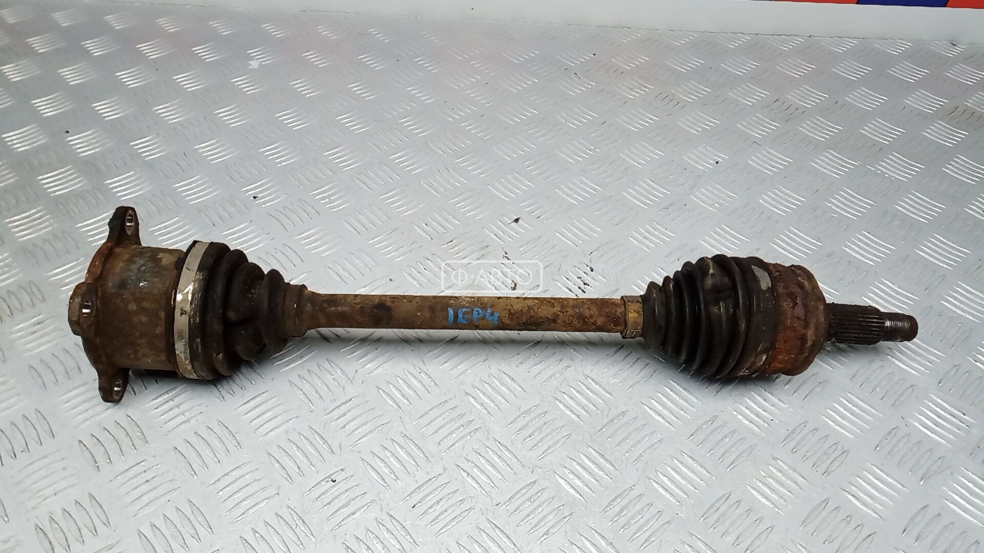 Привод передний правый