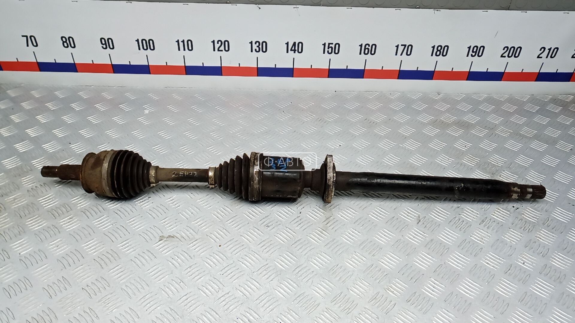 Привод передний правый