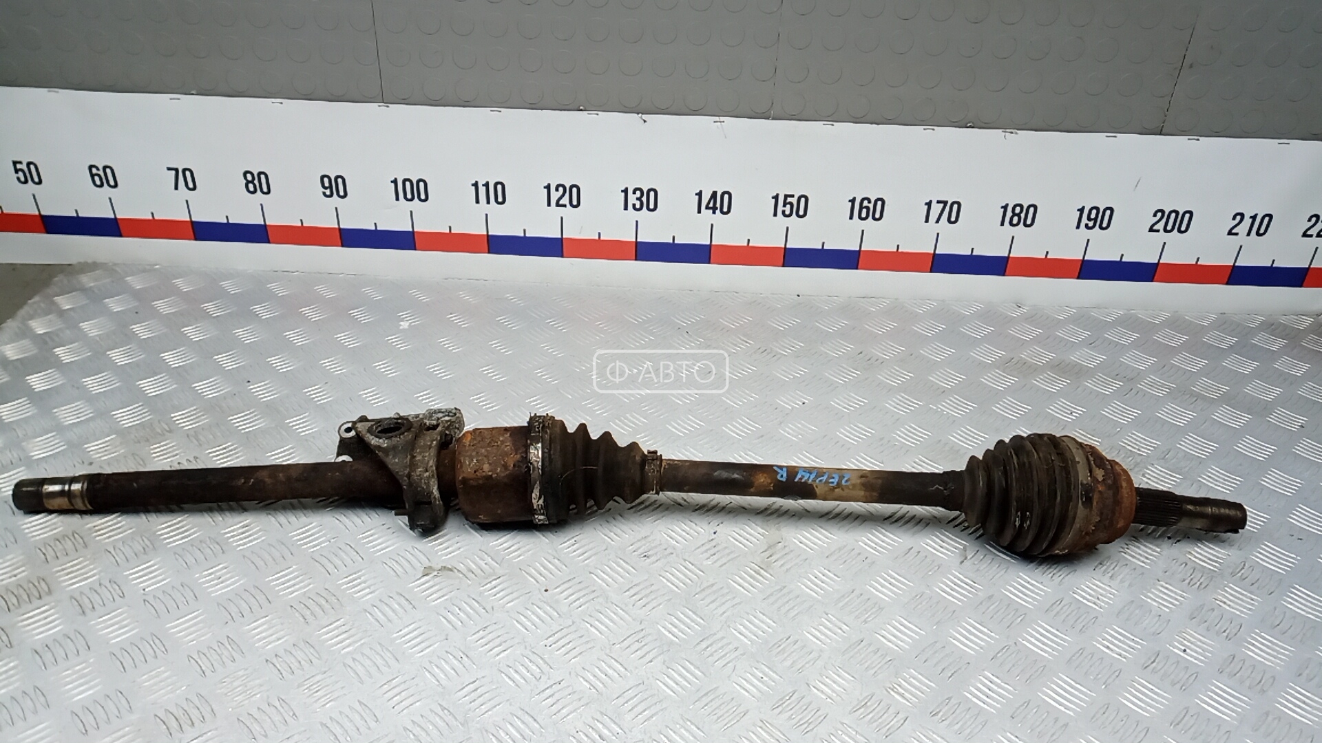 Привод передний правый